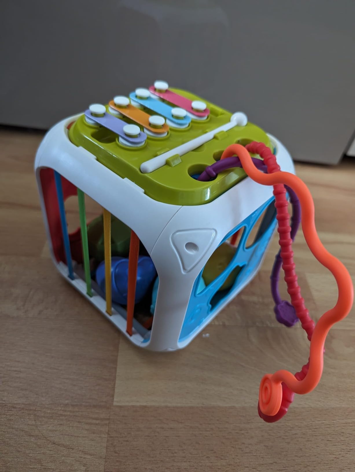 Avis Cube d’activités Montessori : jouet éducatif pour bébé de 1 à 2 ans