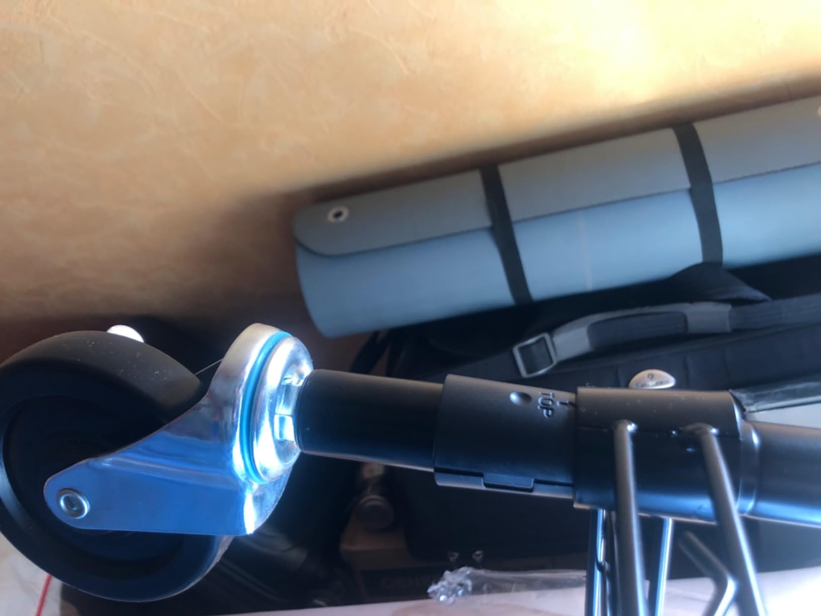 Avis Étagère Montessori Amazon Basics à 3 Tablettes Réglables et Charge Max 363 kg