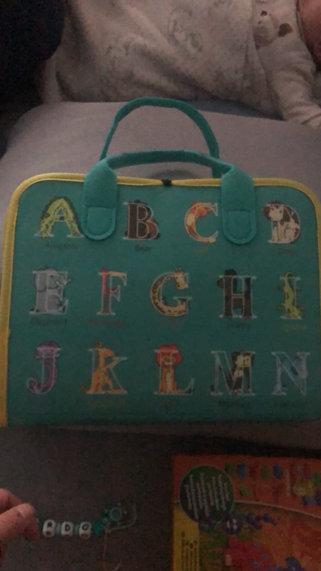 Avis Planche d’activité Montessori Achiyway 4 couches pour bébé 1-4 ans : un jouet éducatif pour voyage et motricité fine