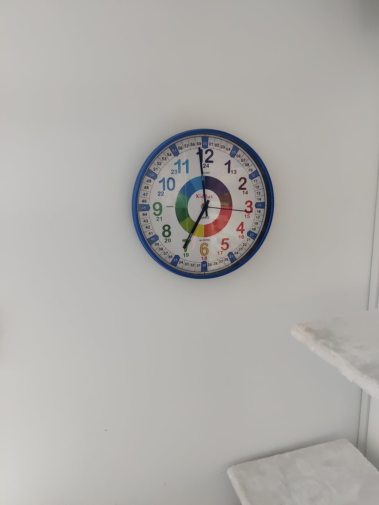 Avis Horloge éducative Montessori Kiddus pour enfants : apprendre l’heure facilement