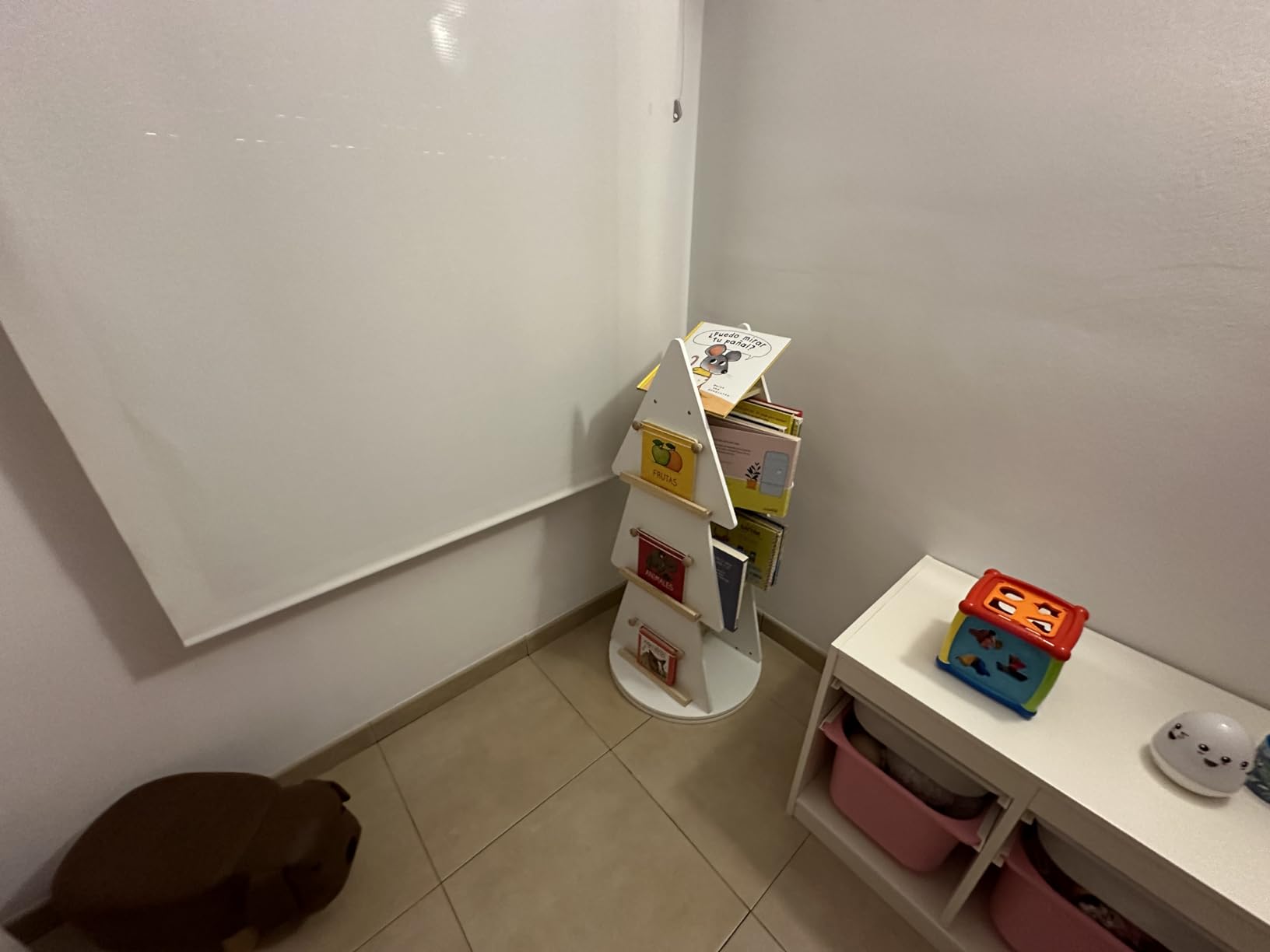 Avis Bibliothèque Enfant Montessori Rotative en Forme d’Arbre de Noël