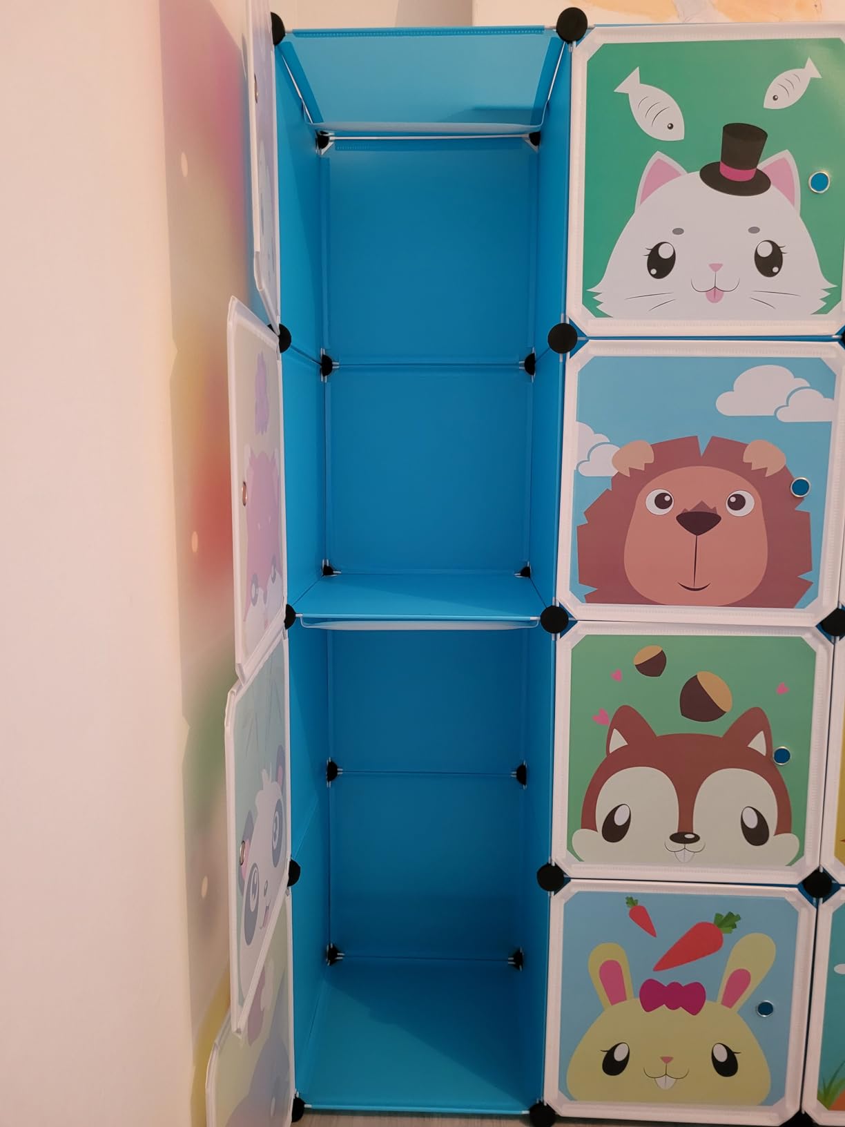 Avis Armoire Montessori Butun pour enfants : rangement modulable et portable