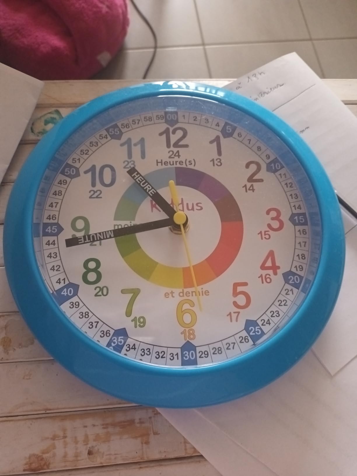 Avis Horloge éducative Montessori Kiddus pour enfants : apprendre l’heure facilement