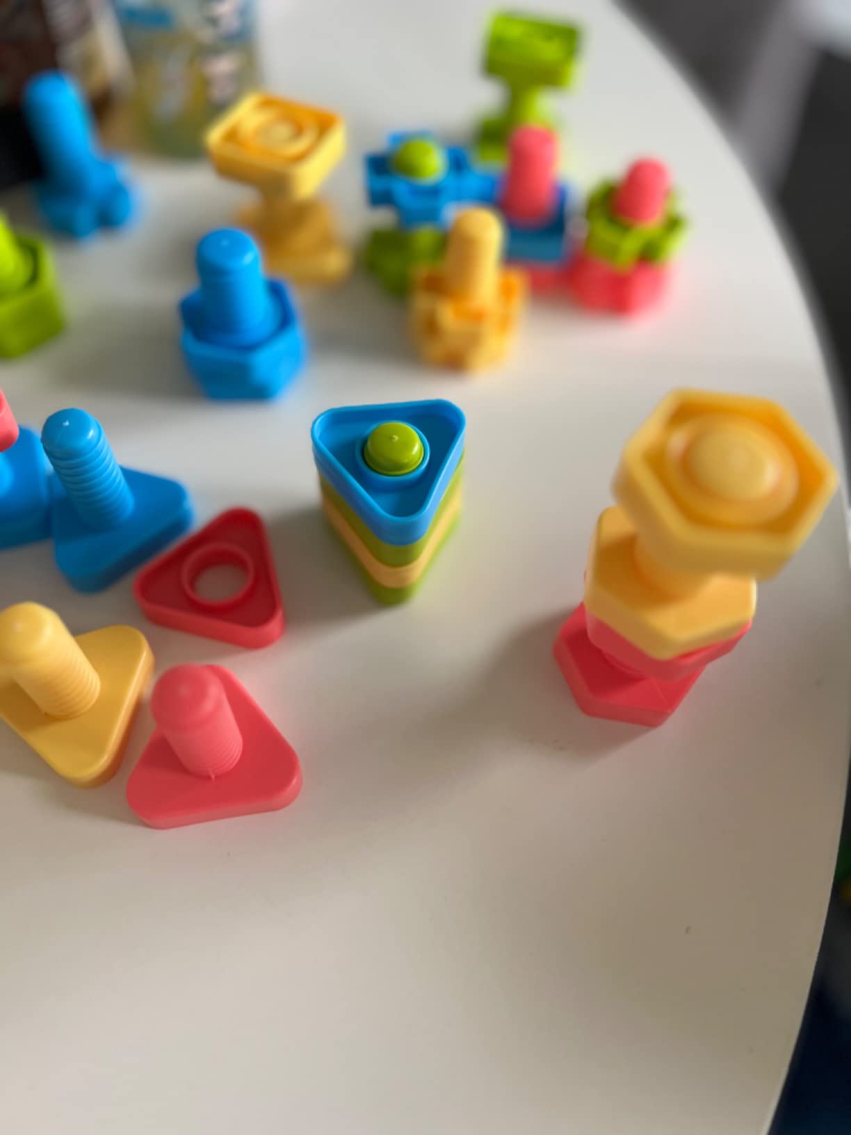 Avis Jeu d’écrous et boulons Montessori SIENIANLINE 32 pcs : apprentissage du bricolage en couleurs