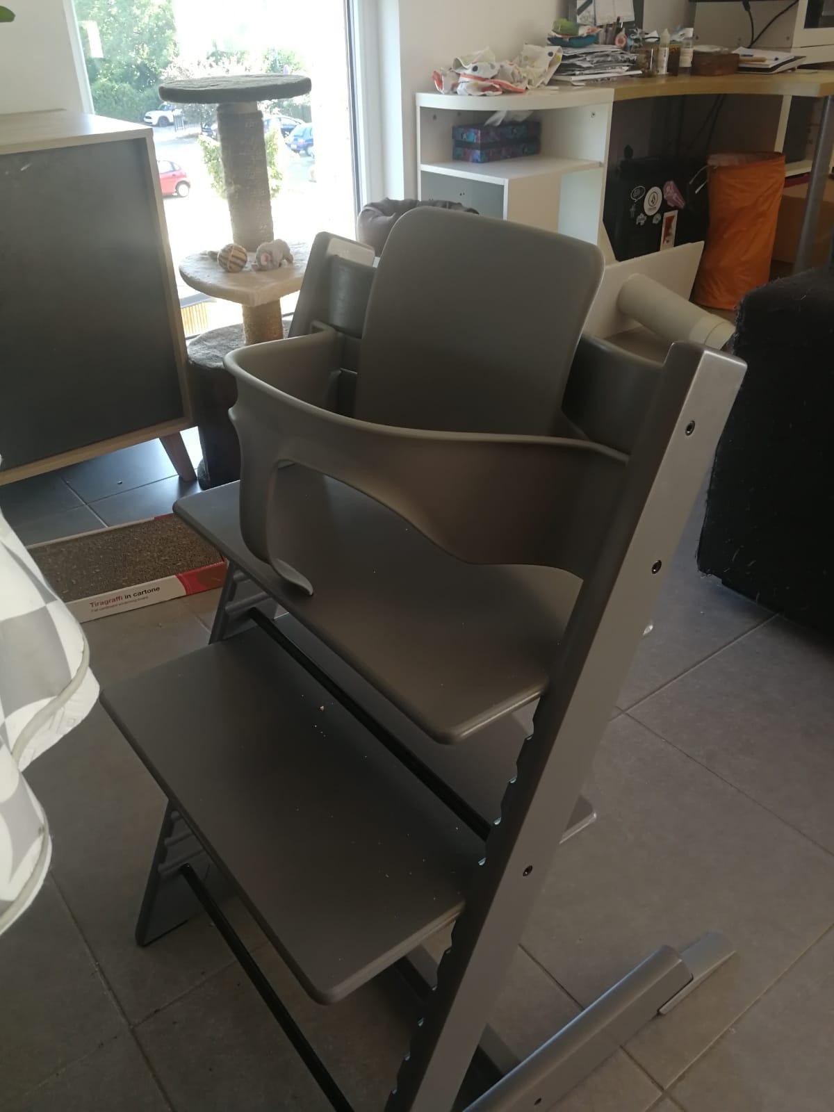 Avis Chaise haute Montessori Stokke Tripp Trapp Natural ajustable pour bébés