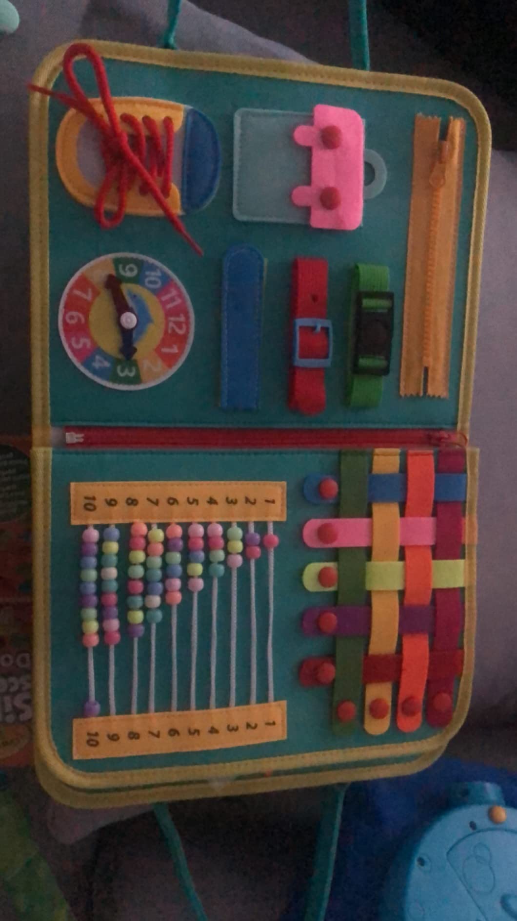 Avis Planche d’activité Montessori Achiyway 4 couches pour bébé 1-4 ans : un jouet éducatif pour voyage et motricité fine