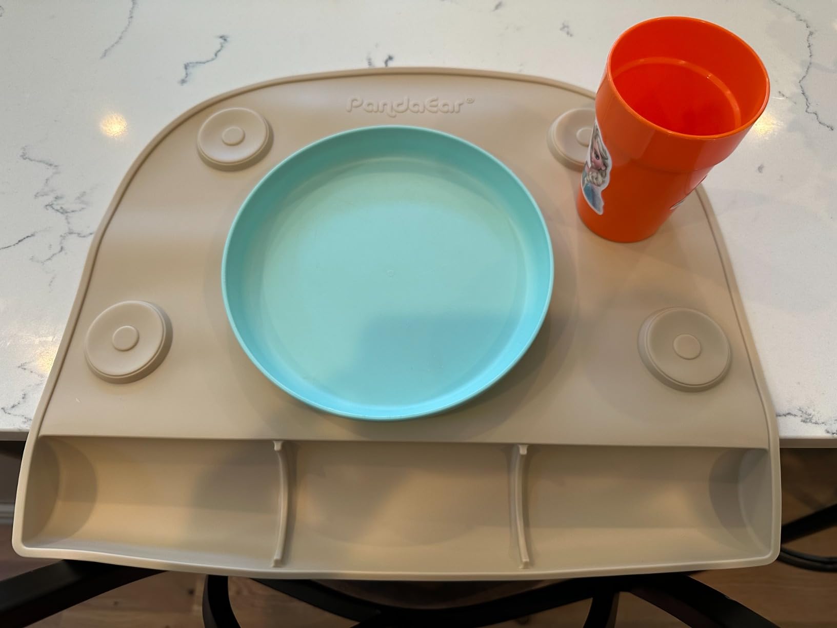 Avis Set de table Montessori en silicone avec succion pour bébés et enfants PandaEar – Vert/Marron