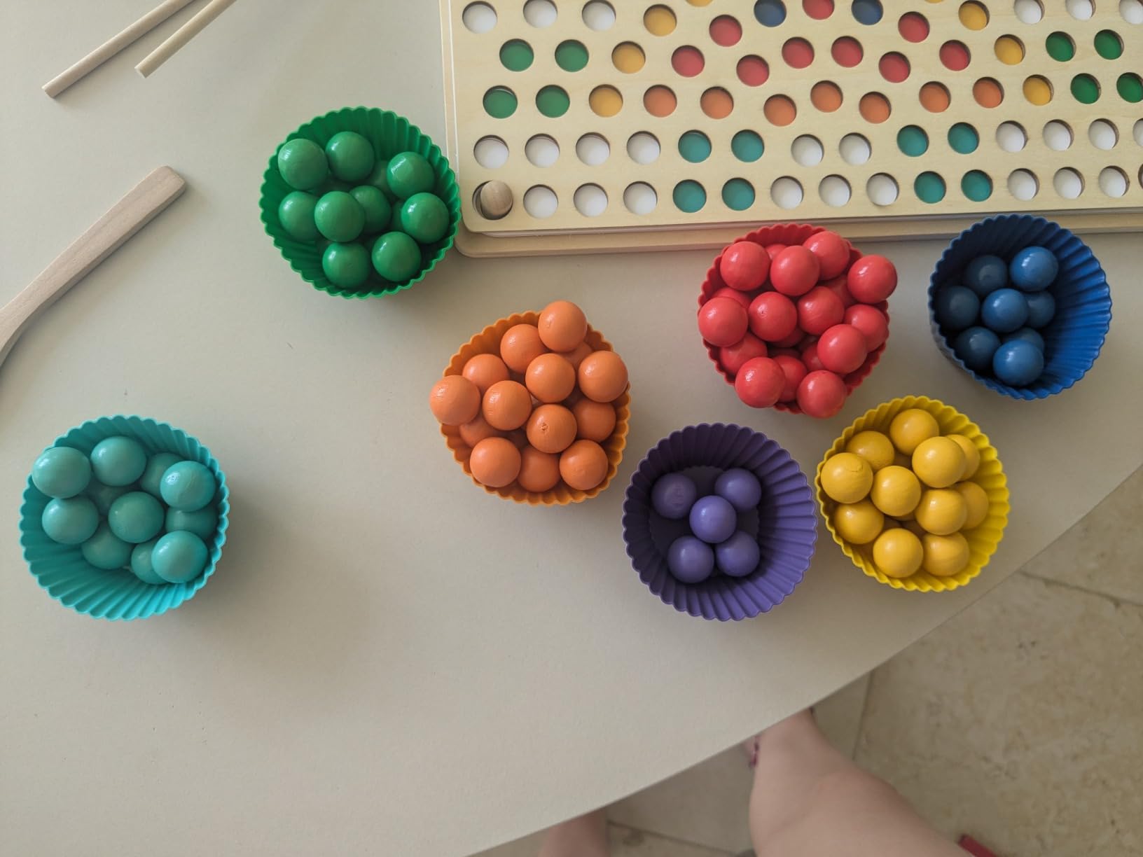 Avis Jeu Montessori Marayan : motricité fine et couleurs pour enfants de 3 à 5 ans