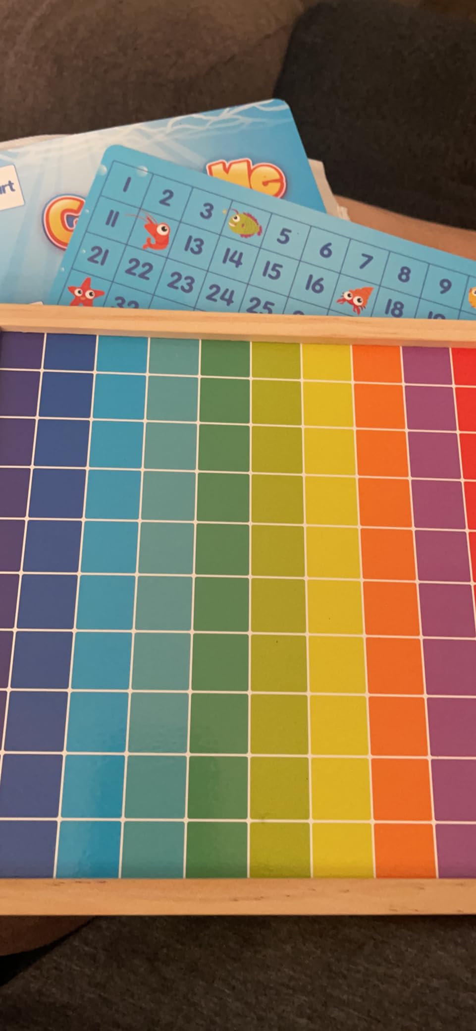 Avis Tableau des cent en bois Montessori : jouet éducatif pour apprendre à compter