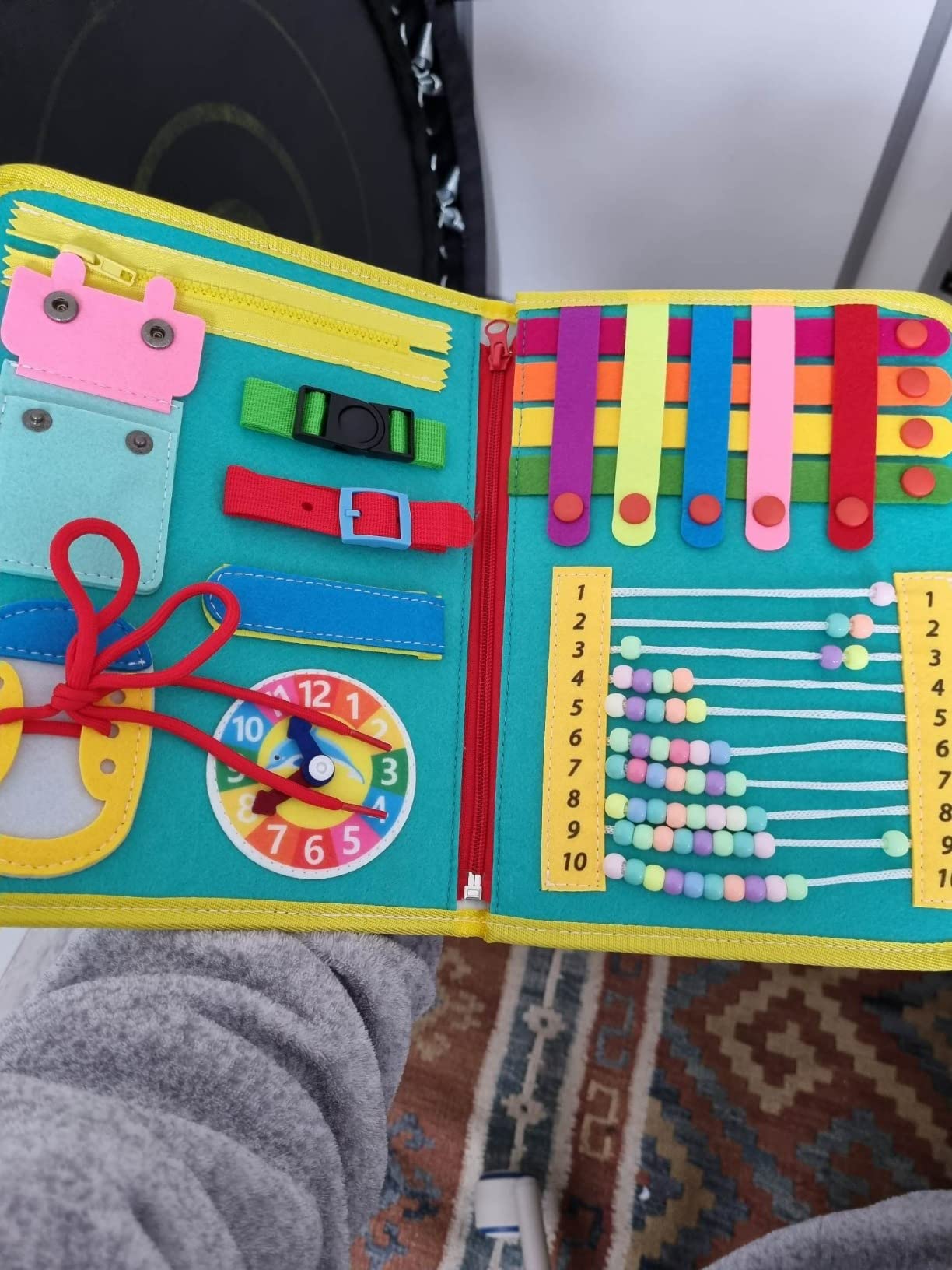 Avis Planche d’activité Montessori Achiyway 4 couches pour bébé 1-4 ans : un jouet éducatif pour voyage et motricité fine