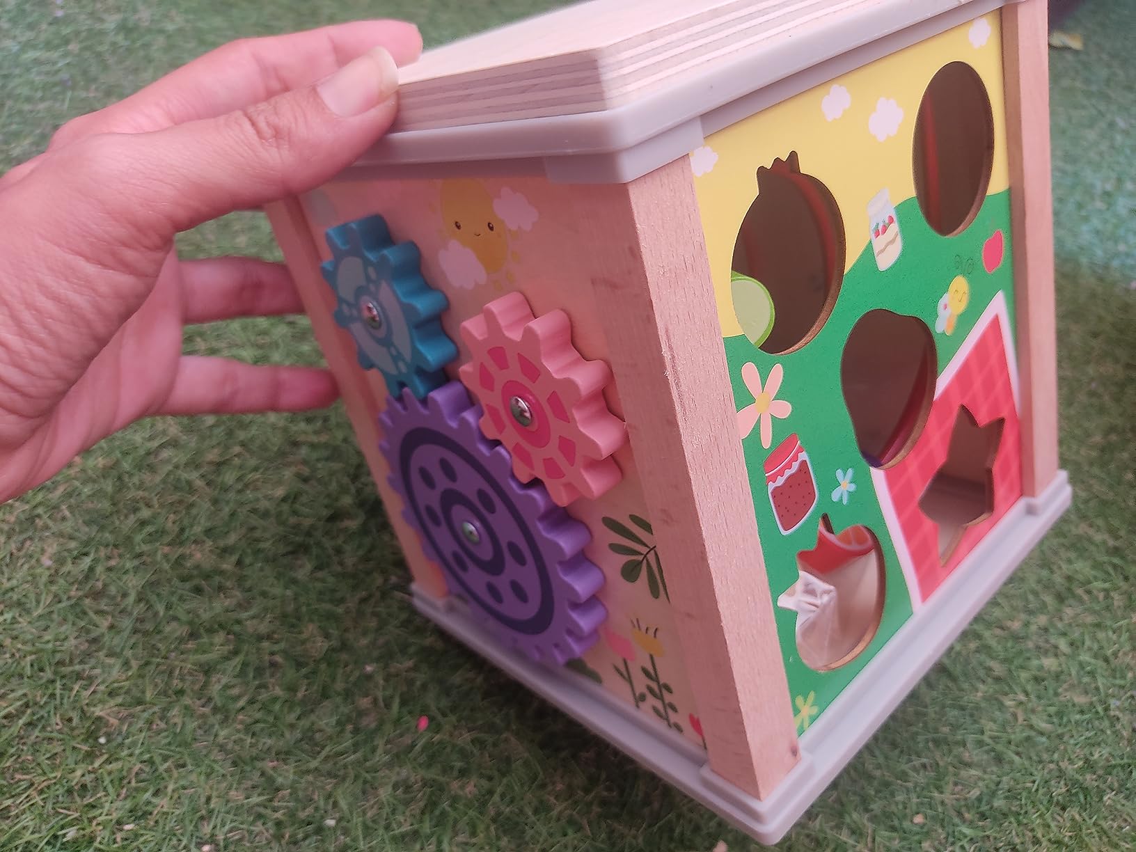 Avis Cube d’activité Montessori Dinorun : le jeu de motricité idéal pour bébé