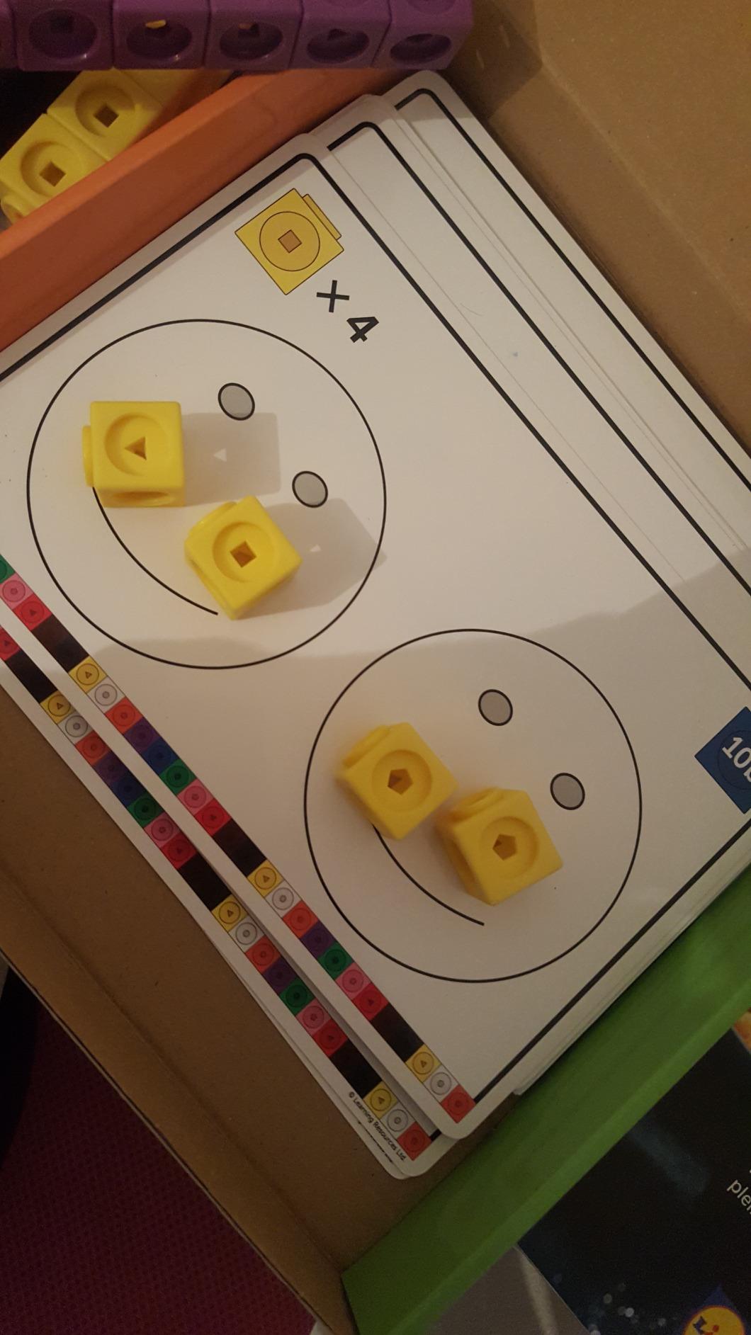 Avis Kit d’activités Montessori : apprendre à compter avec les cubes Mathlink