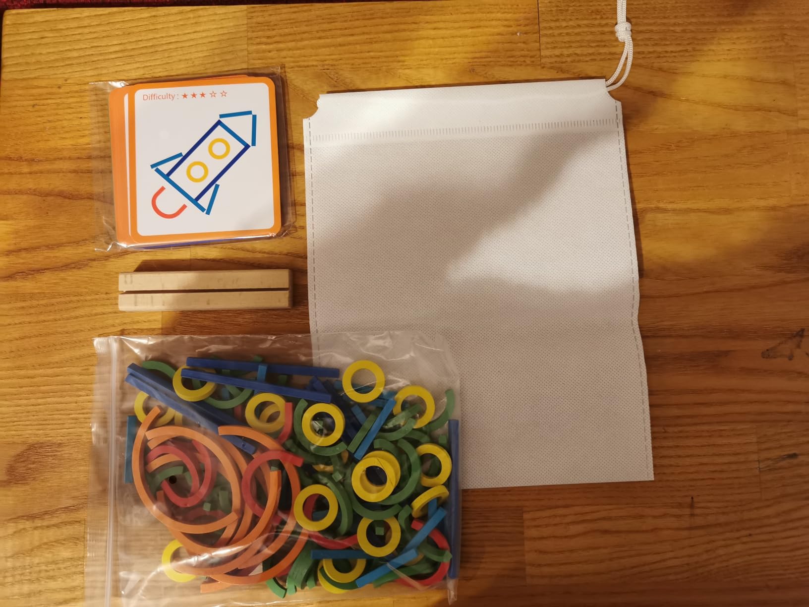 Avis Jouet Montessori Erzekrim Geoboard : Éducatif et ludique pour enfants dès 3 ans