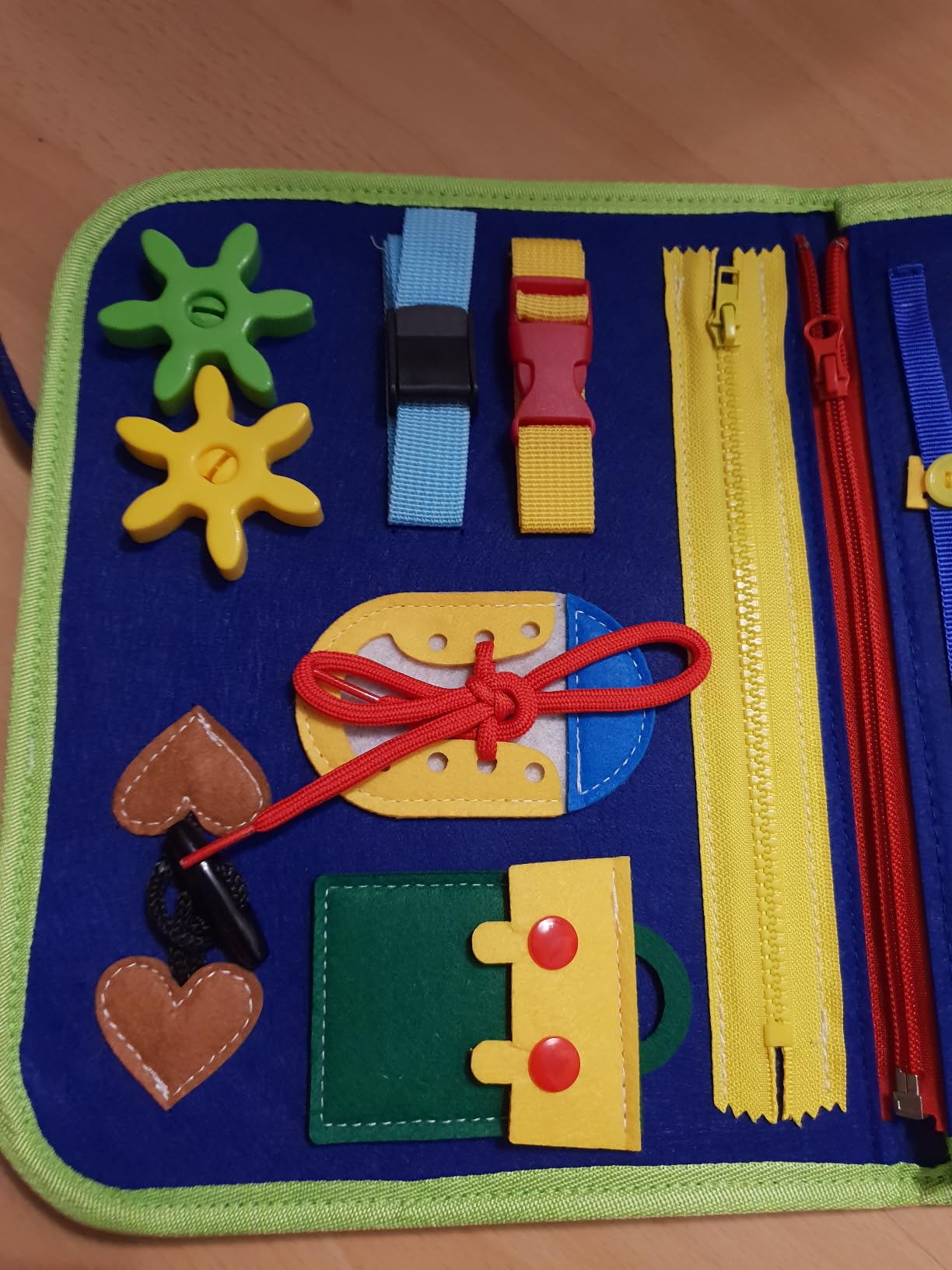 Avis Planche d’activité Montessori Maomaoyu 3 couches pour enfant 1-4 ans – Cadeau idéal avec motif licorne