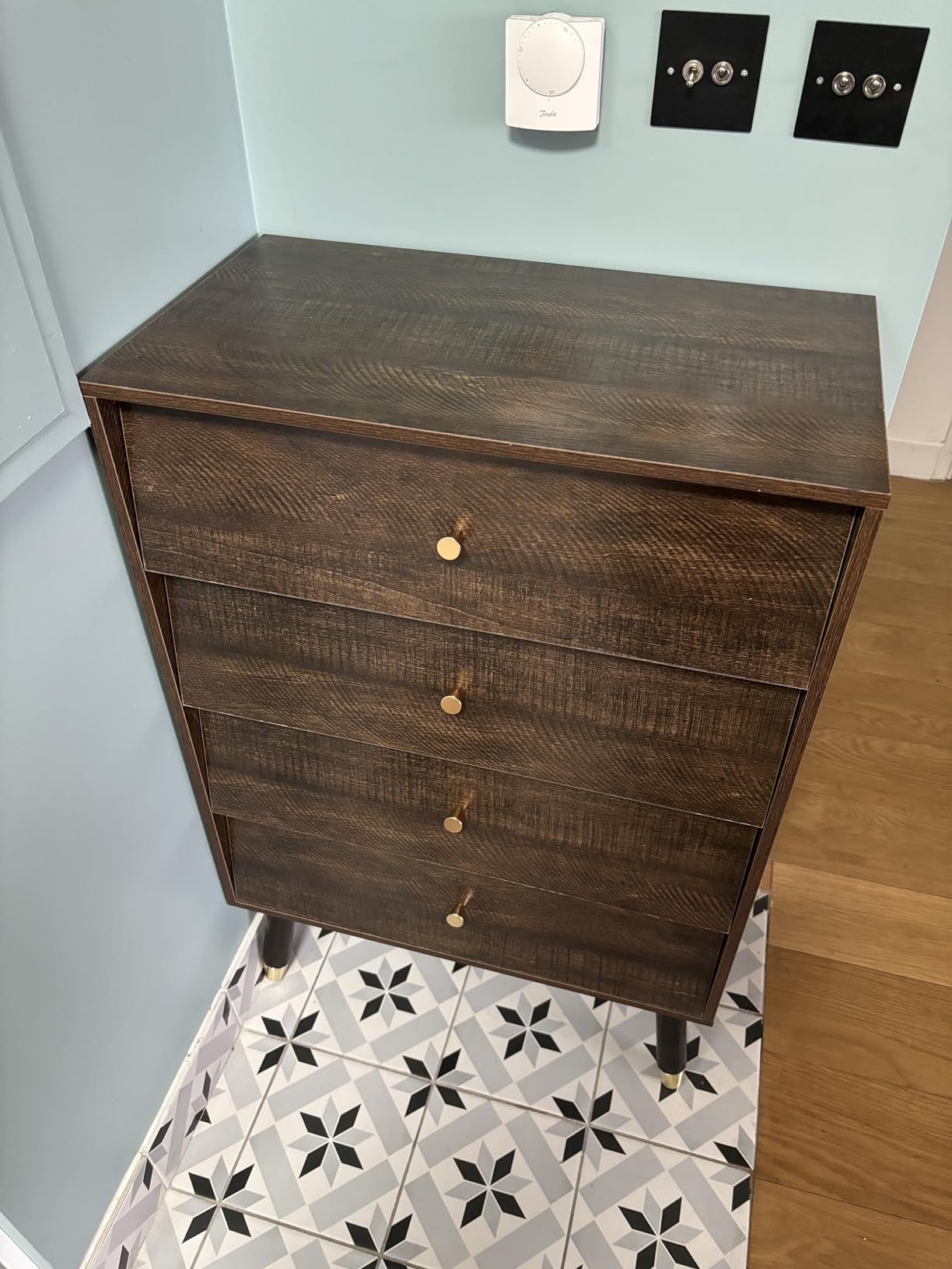 Avis Commode Montessori Bleue 9 Tiroirs 150cm – Style Scandinave et Doré