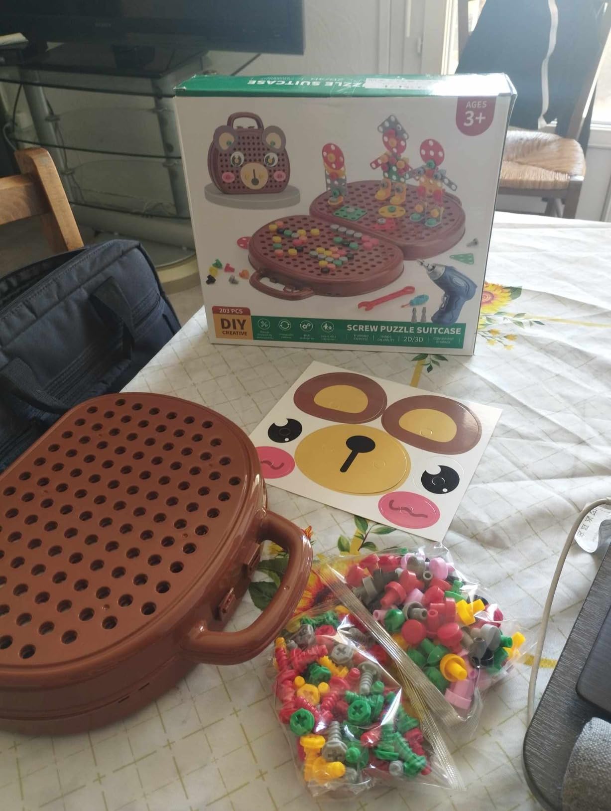 Avis Boîte à Outils Montessori DAOUZL pour Apprentissage du Bricolage chez les Enfants
