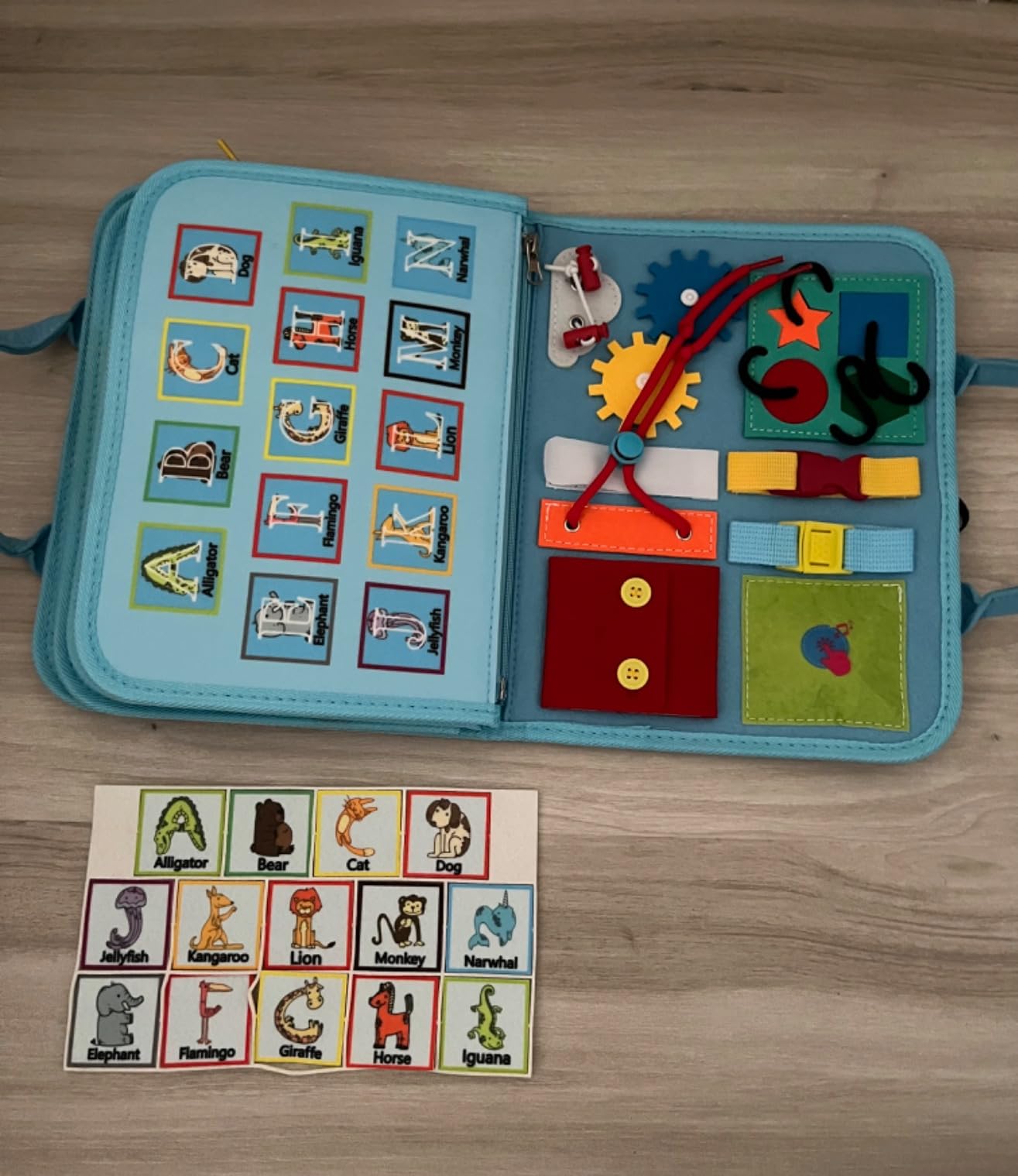 Avis Busy board Montessori Achiyway : le tableau d’activités éducatif pour enfants dès 2 ans
