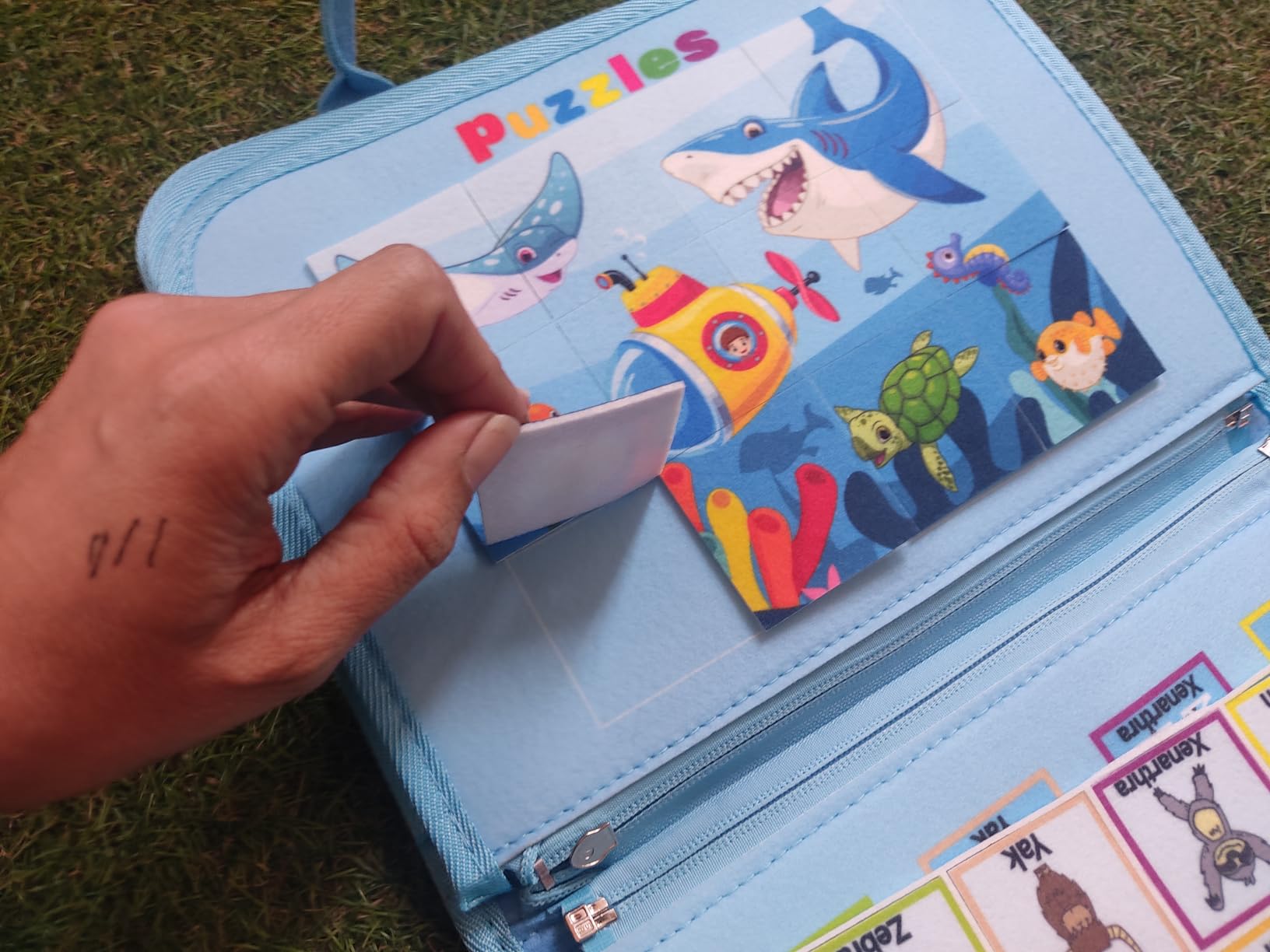 Avis Busy board Montessori Achiyway : le tableau d’activités éducatif pour enfants dès 2 ans