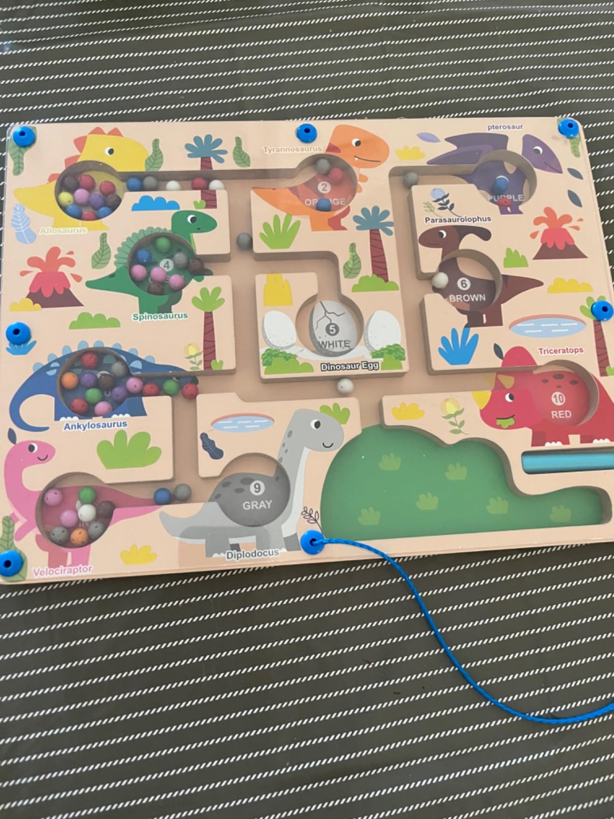 Avis Labyrinthe magnétique Montessori : jeu éducatif pour apprendre les couleurs et compter