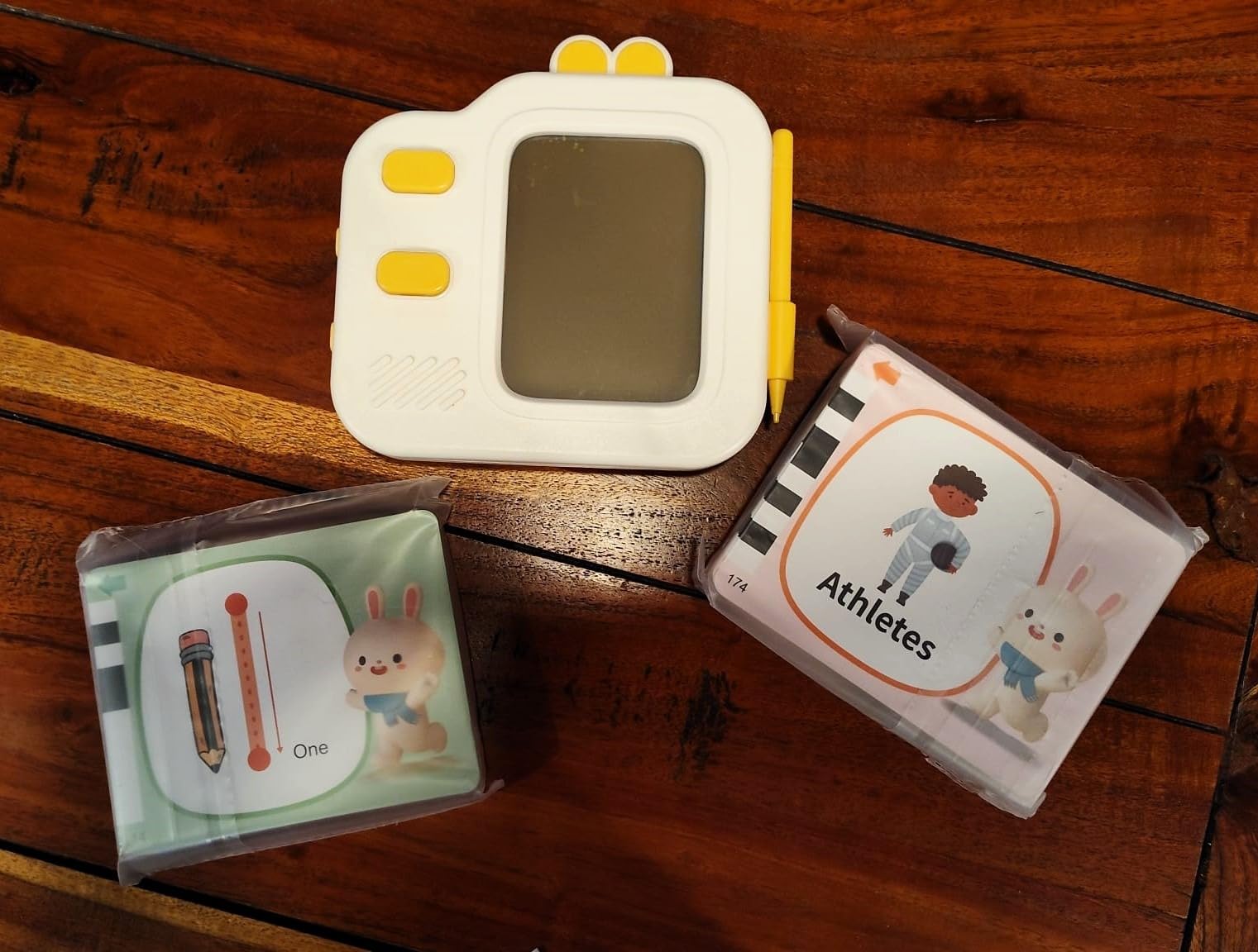 Avis Apprendre l’alphabet avec les cartes éducatives parlantes Montessori Ulikey pour enfants de 2 à 6 ans
