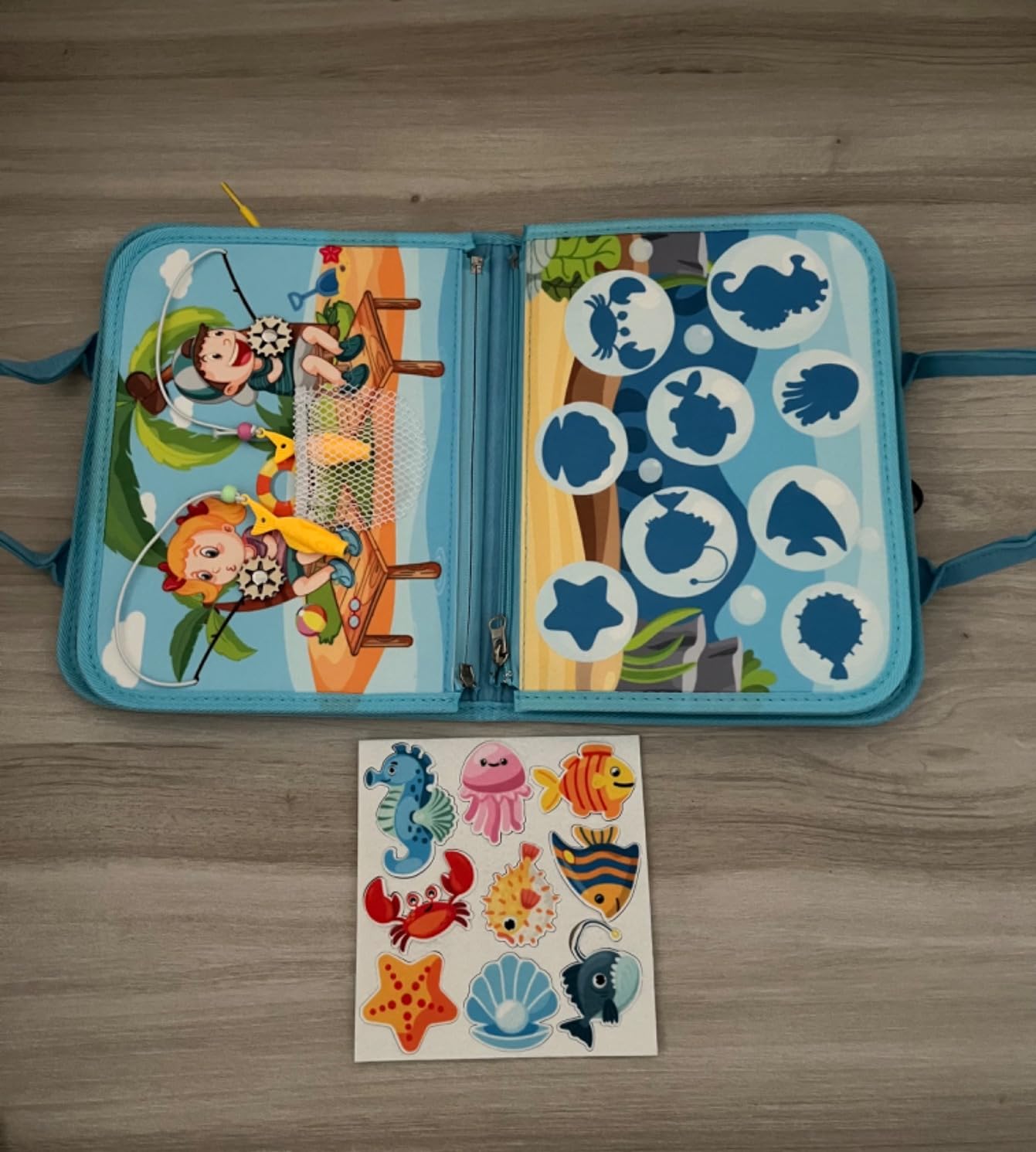 Avis Busy board Montessori Achiyway : le tableau d’activités éducatif pour enfants dès 2 ans