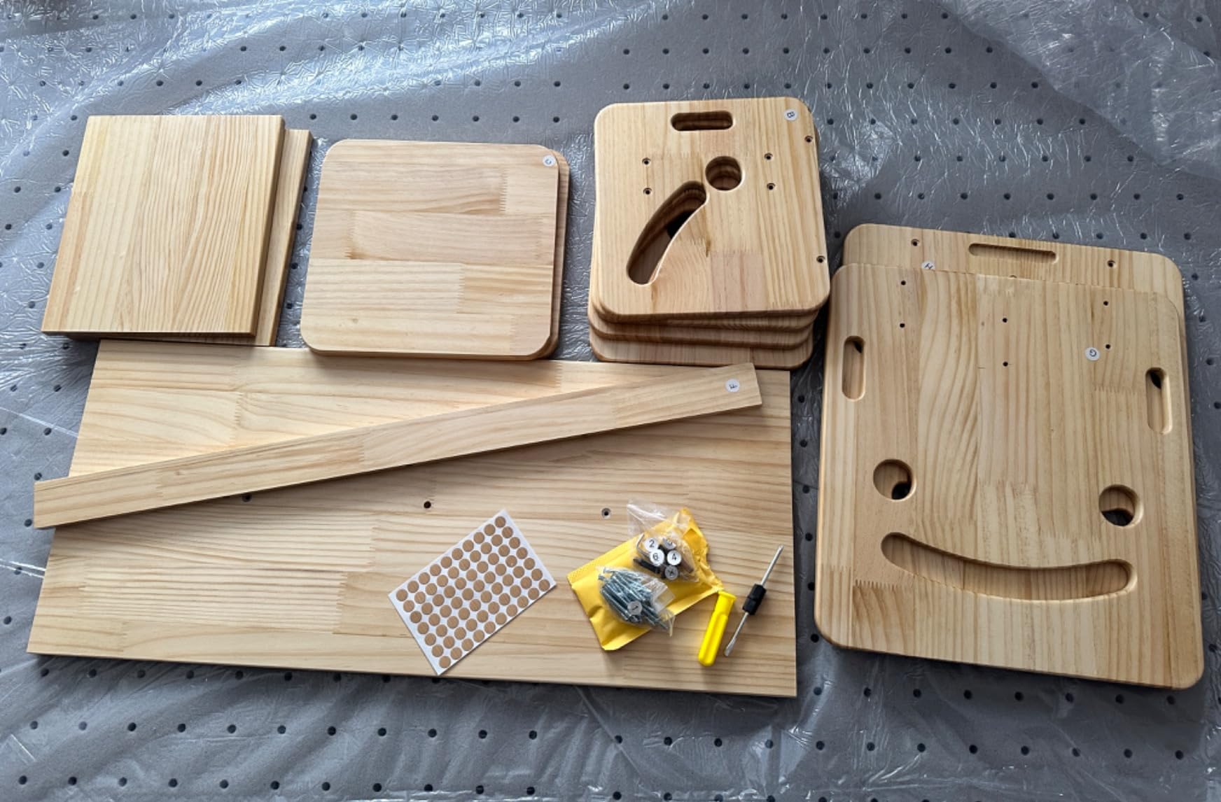 Avis Table et chaises Montessori ajustables Funlio pour enfants de 1 à 3 ans
