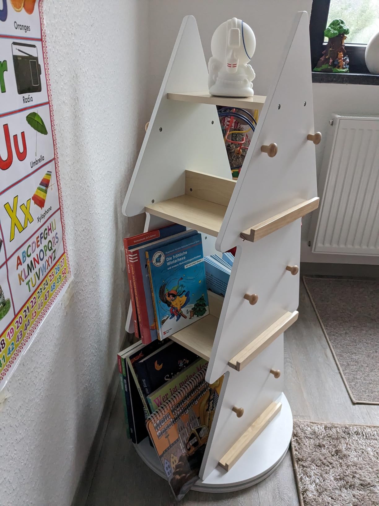 Avis Bibliothèque Enfant Montessori Rotative en Forme d’Arbre de Noël
