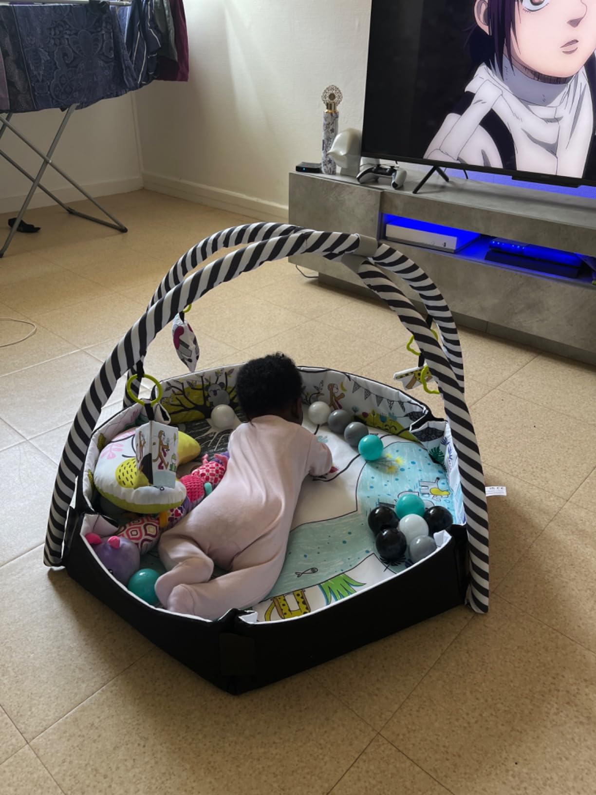 Avis Tapis d’éveil bébé 2 en 1 Kinderkraft Smartplay : éducatif et Montessori