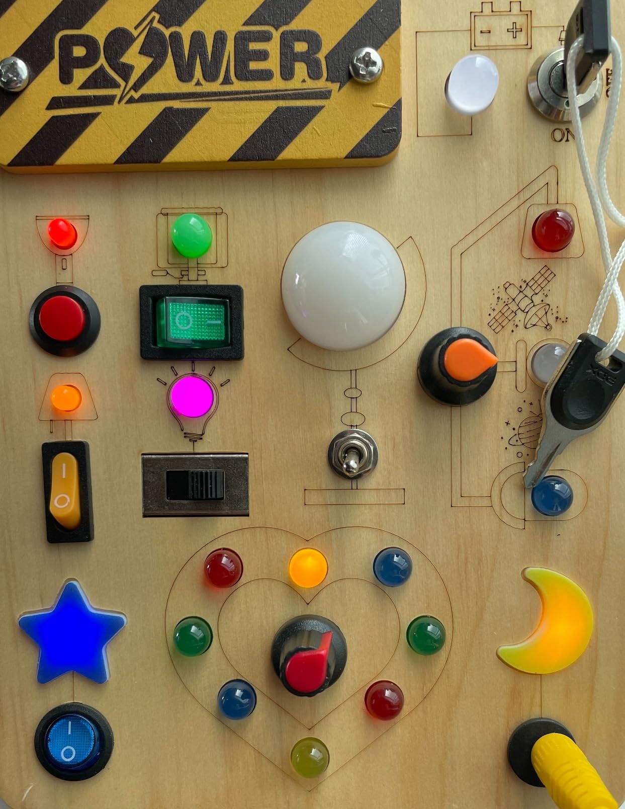 Avis Busy board Montessori Joyreal avec LED : jouet éducatif pour enfants de 2 à 4 ans