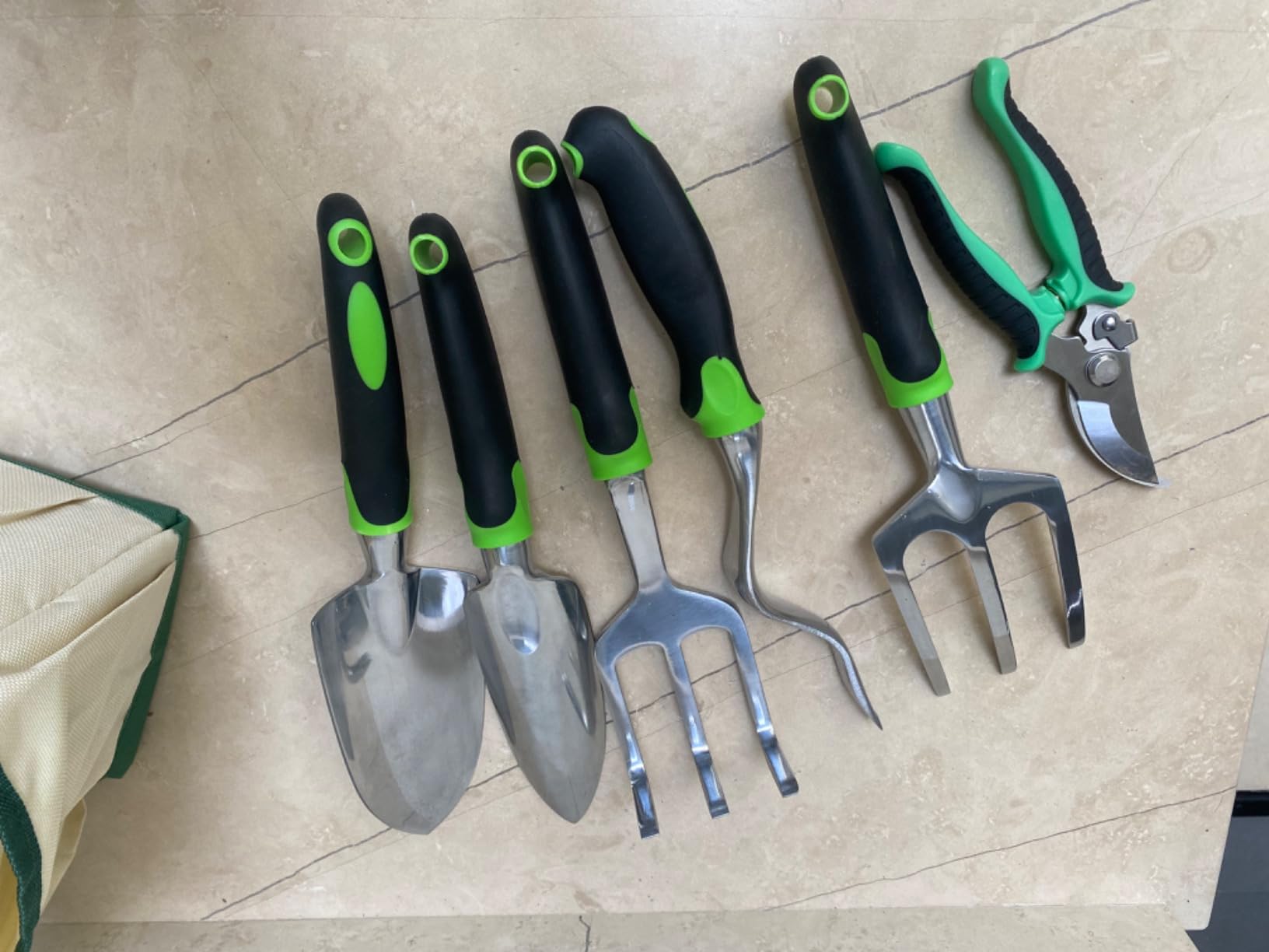 Avis Ensemble d’outils de jardinage Montessori Penobon pour enfants : le cadeau parfait pour les petits jardiniers