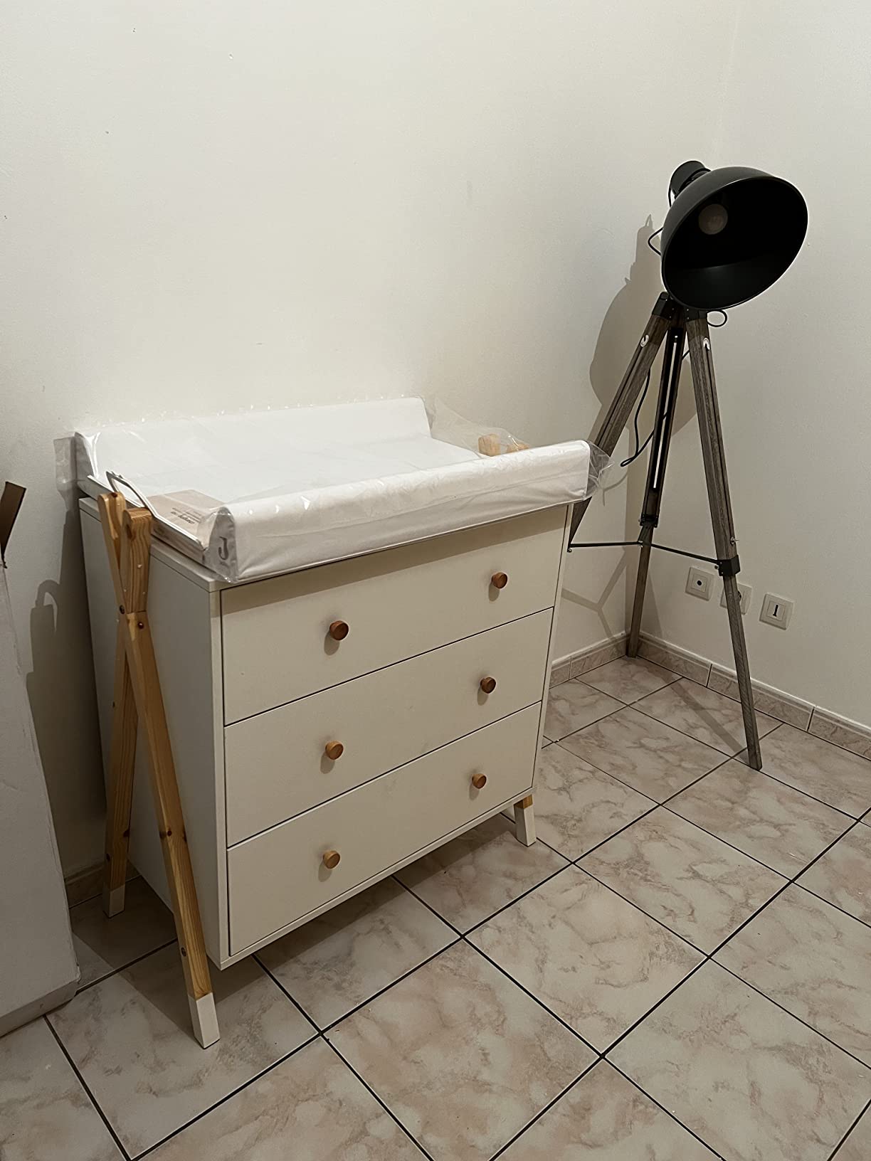 Avis Commode enfant Tipi Baïta : le choix Montessori
