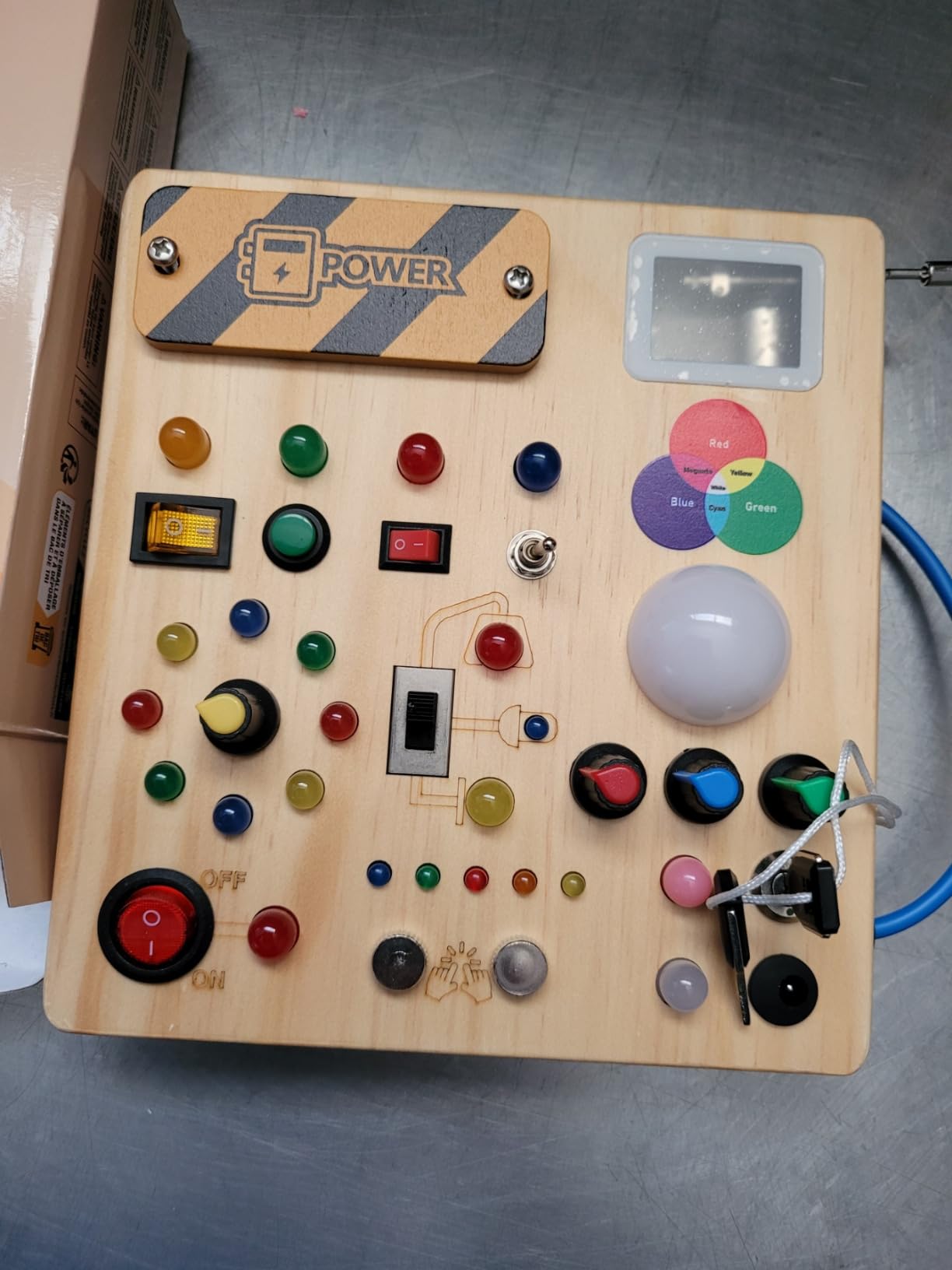 Avis Planche d’activité Montessori Konijiwa pour enfants de 1 à 4 ans