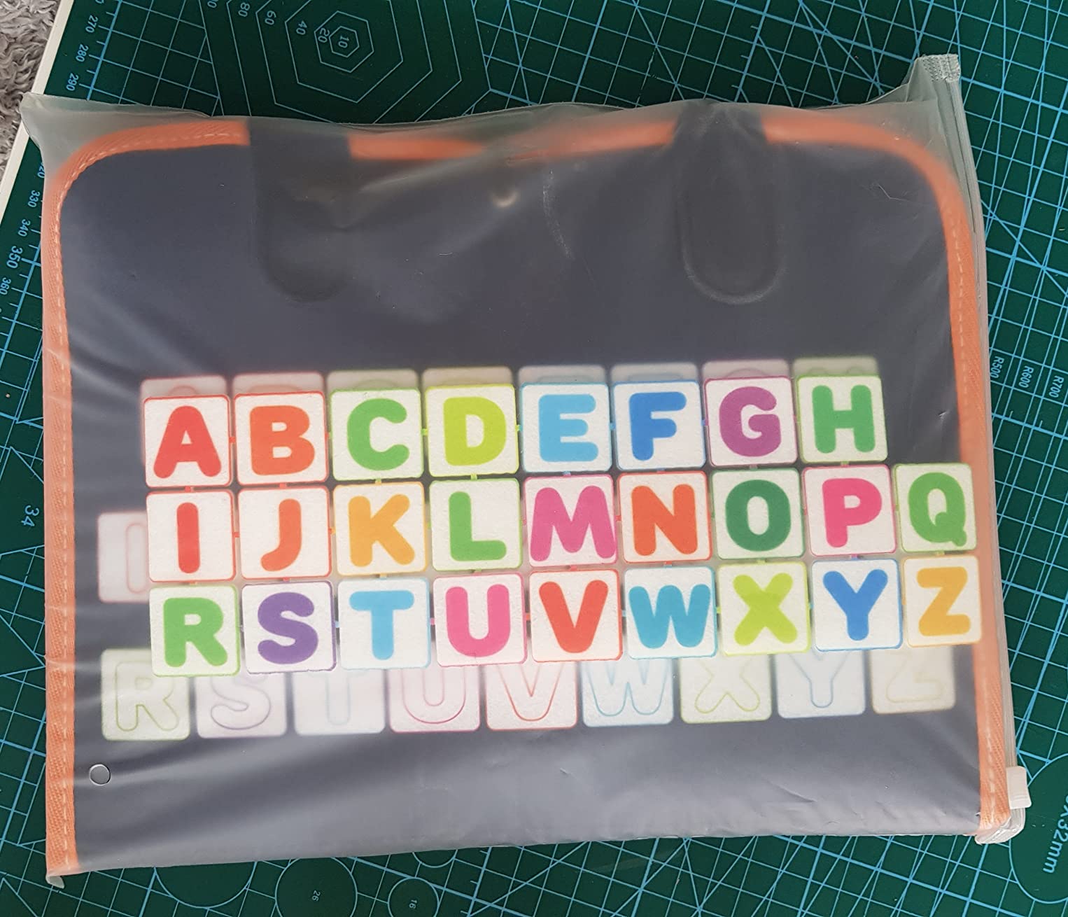 Avis Planche d’activité Montessori Achiyway 4 couches pour bébé 1-4 ans : un jouet éducatif pour voyage et motricité fine