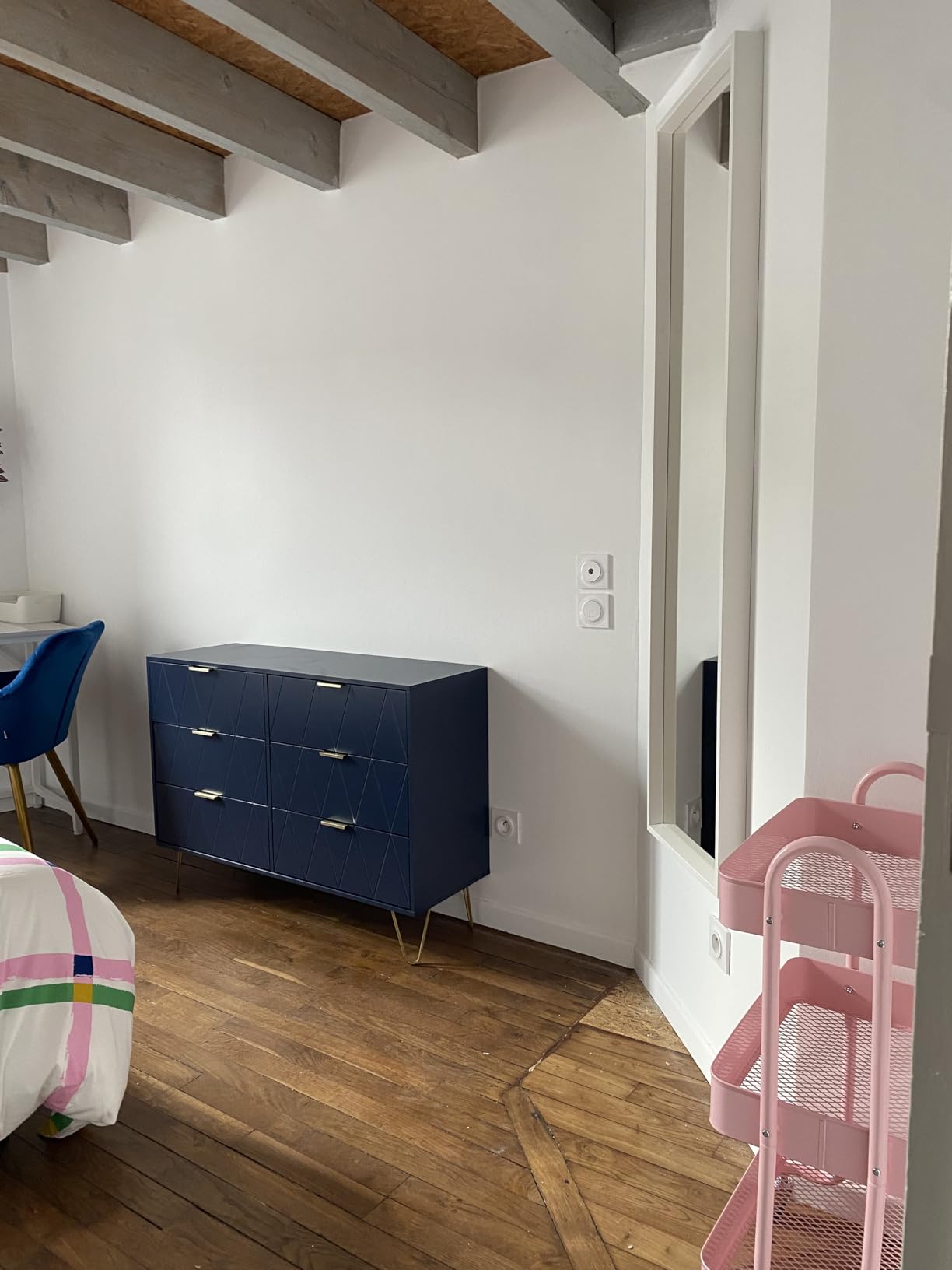 Avis Commode Montessori Bleue 9 Tiroirs 150cm – Style Scandinave et Doré