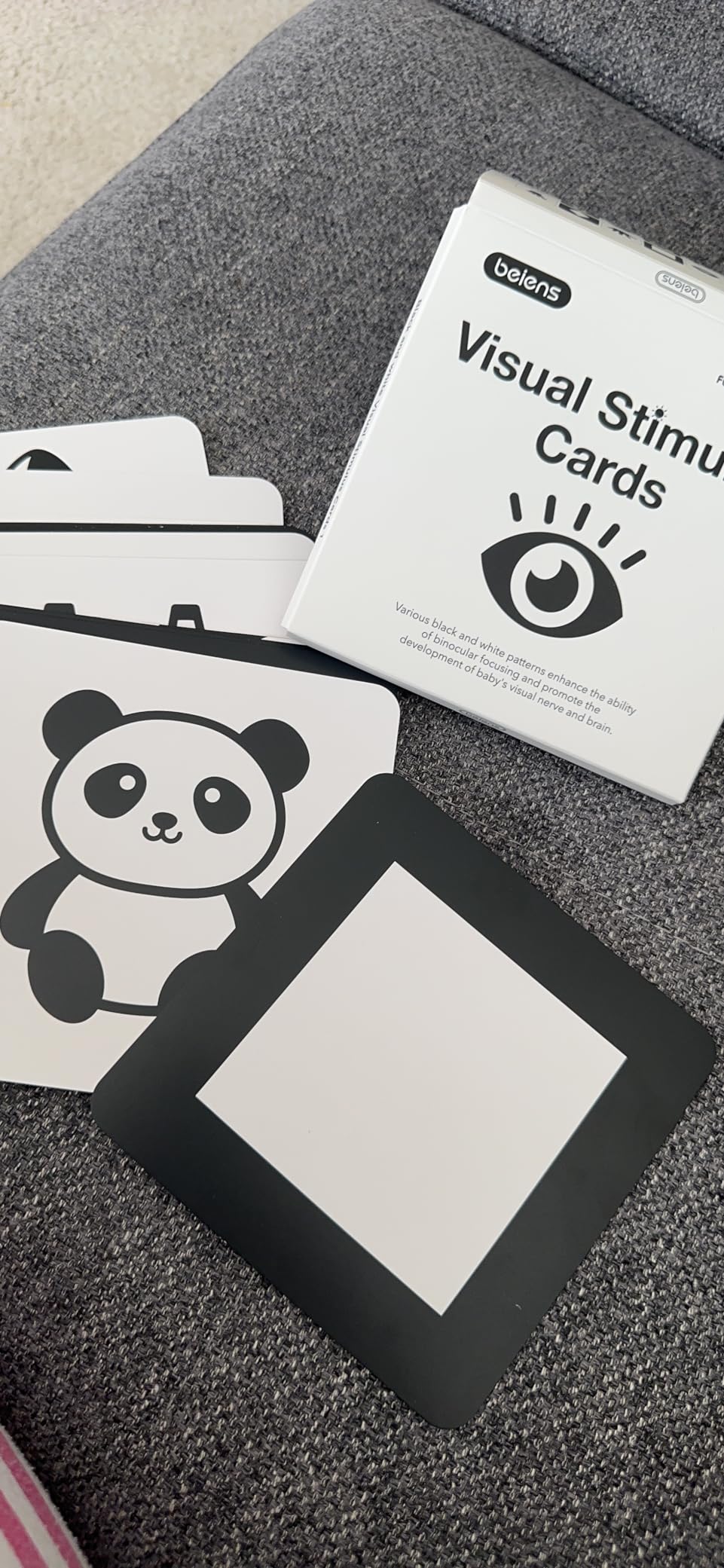 Avis Cartes d’activité Montessori noir et blanc pour bébé de 0 à 36 mois