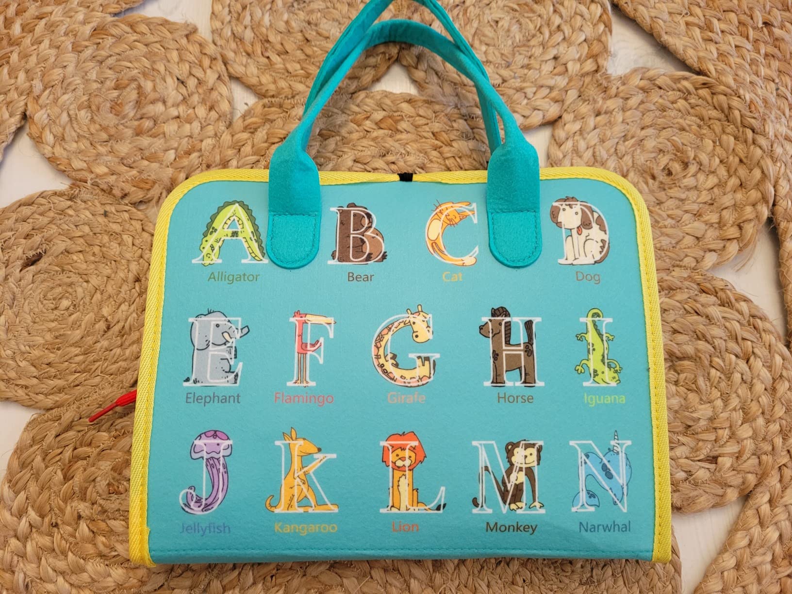 Avis Planche d’activité Montessori Achiyway 4 couches pour bébé 1-4 ans : un jouet éducatif pour voyage et motricité fine