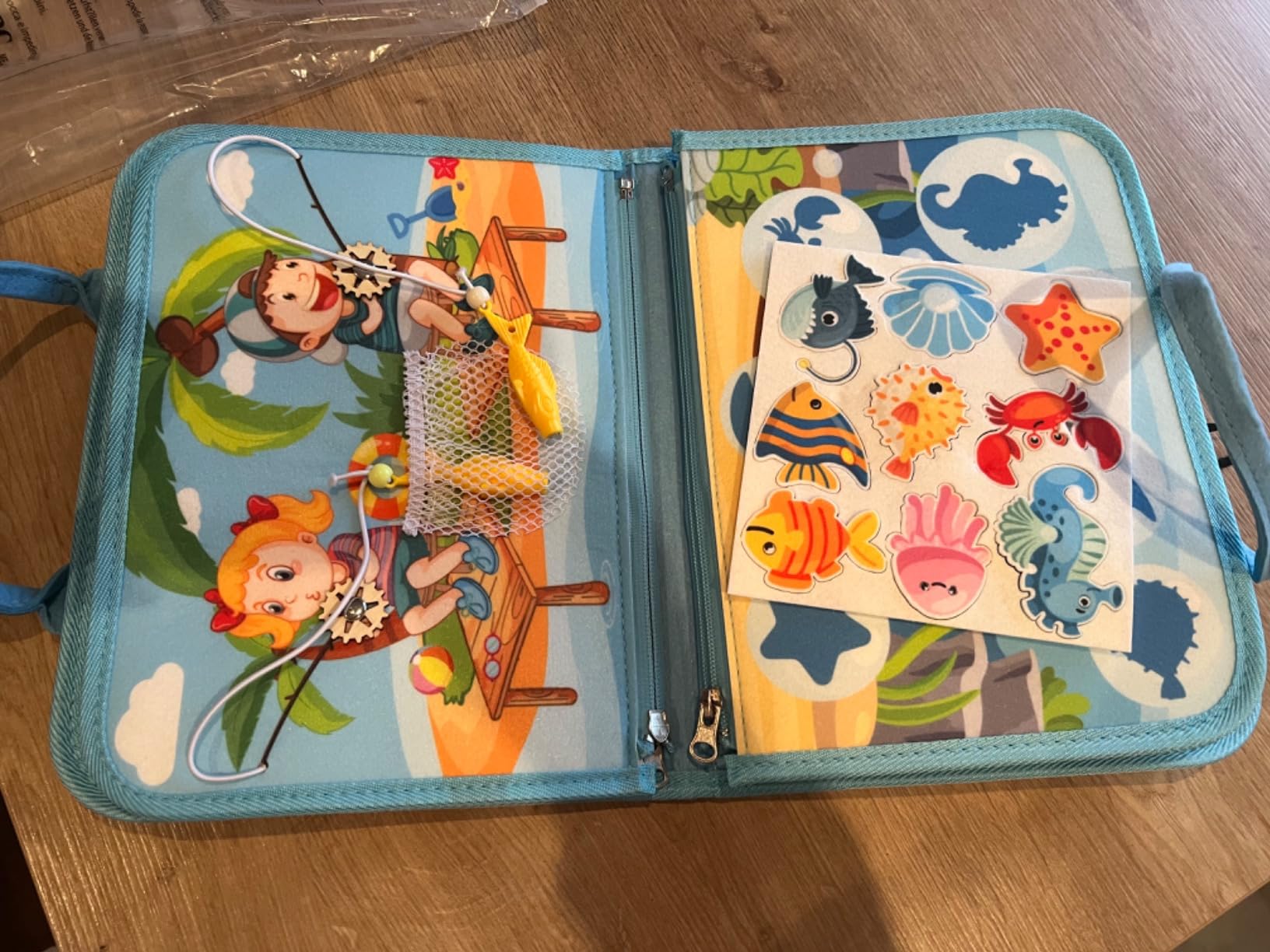 Avis Busy board Montessori Achiyway : le tableau d’activités éducatif pour enfants dès 2 ans