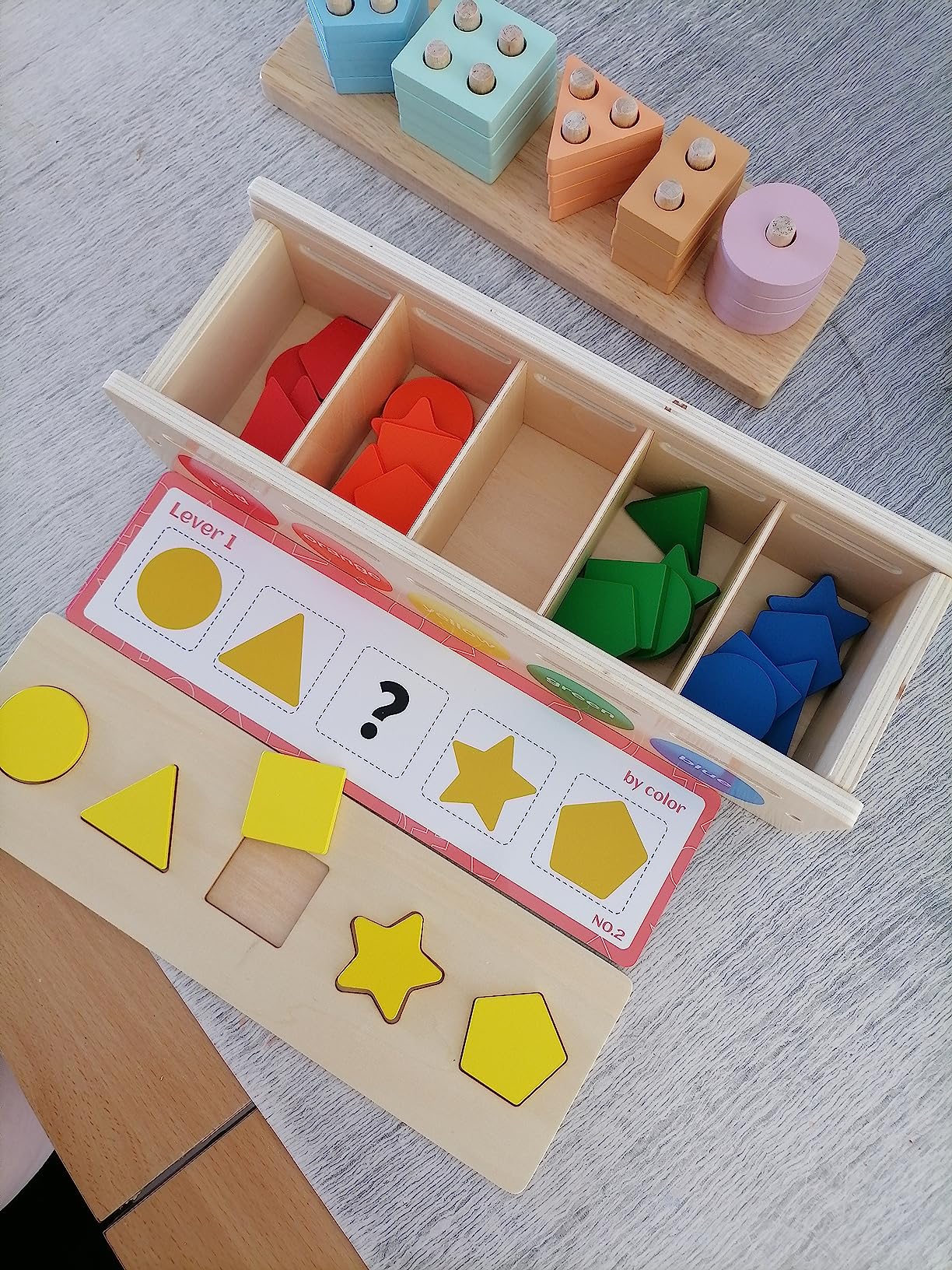 Avis Puzzle Montessori JustWood : Apprendre les formes et couleurs pour les enfants de 1 à 3 ans