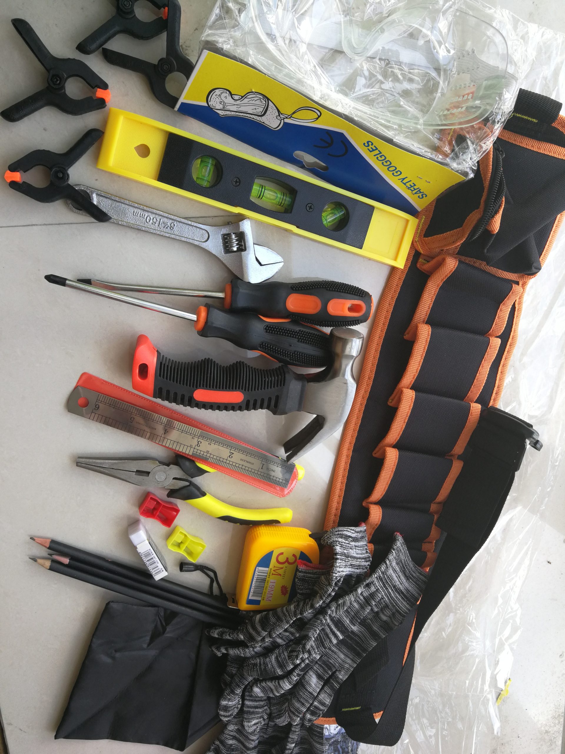 Avis Kit Montessori d’apprentissage du bricolage pour enfants : ensemble d’outils QeeHeng