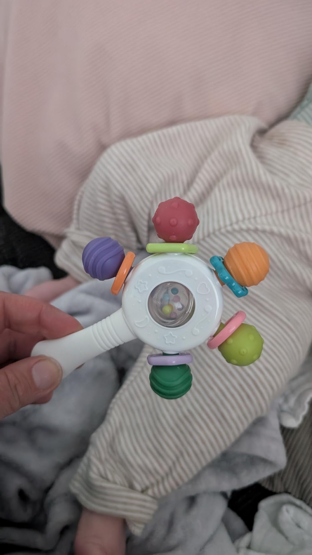 Avis Jouet sensoriel Montessori pour bébé : éveil et développement des dents