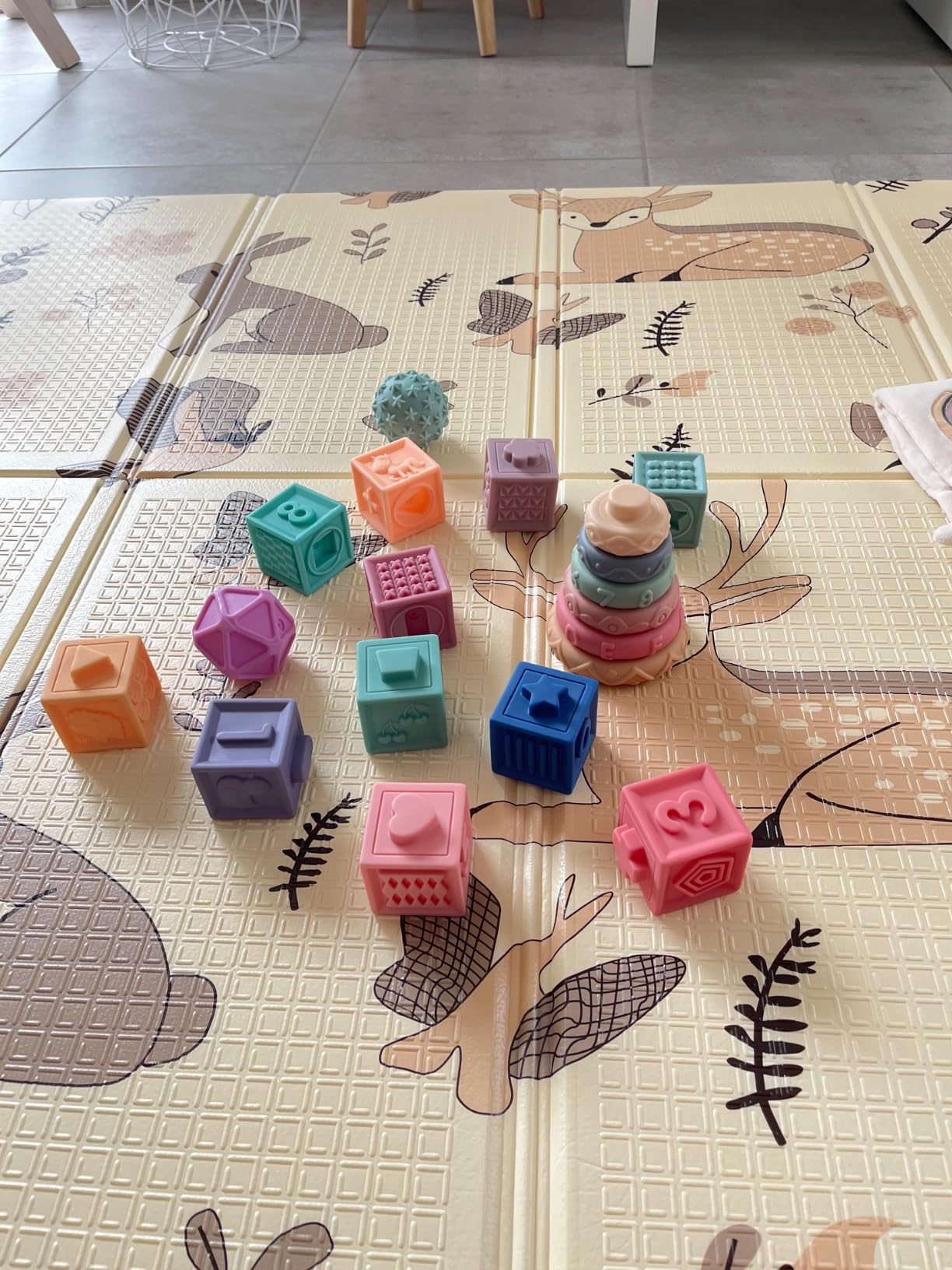 Avis Jouet Montessori sensoriel et d’éveil pour bébé dès 6 mois