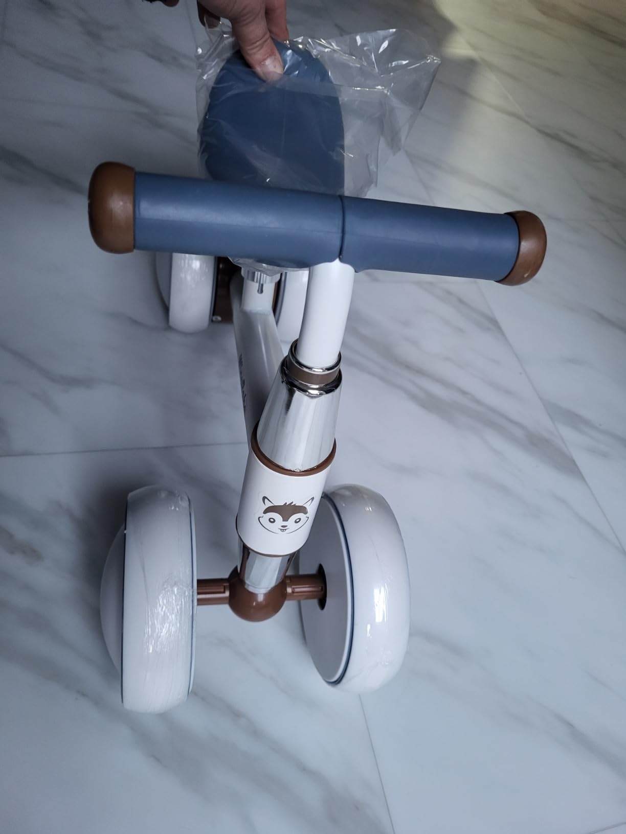 Avis Draisienne bébé 1 an avec 4 roues pour premiers pas