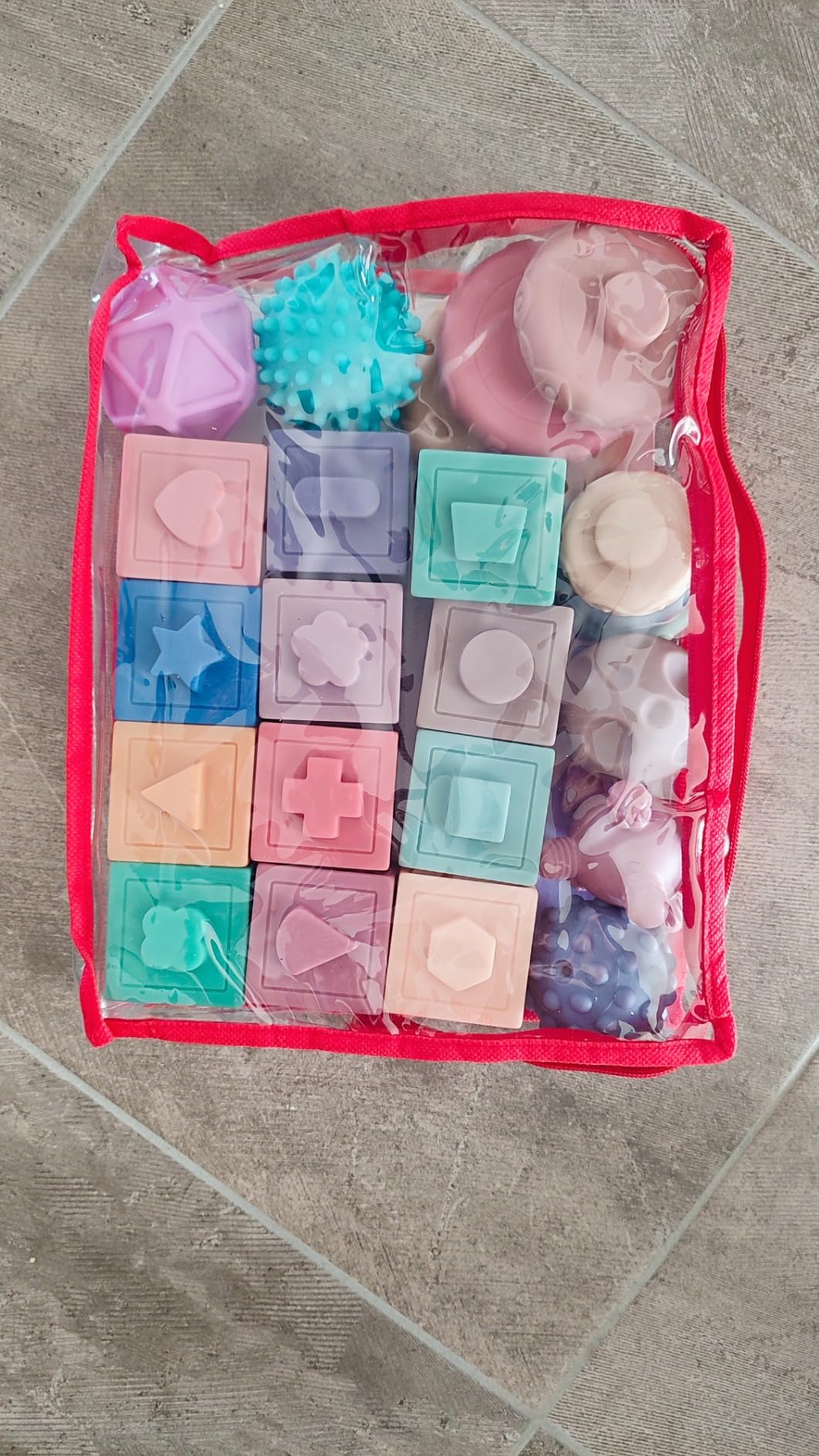 Avis Jeux Montessori et cubes sensoriels pour bébé 6-12 mois