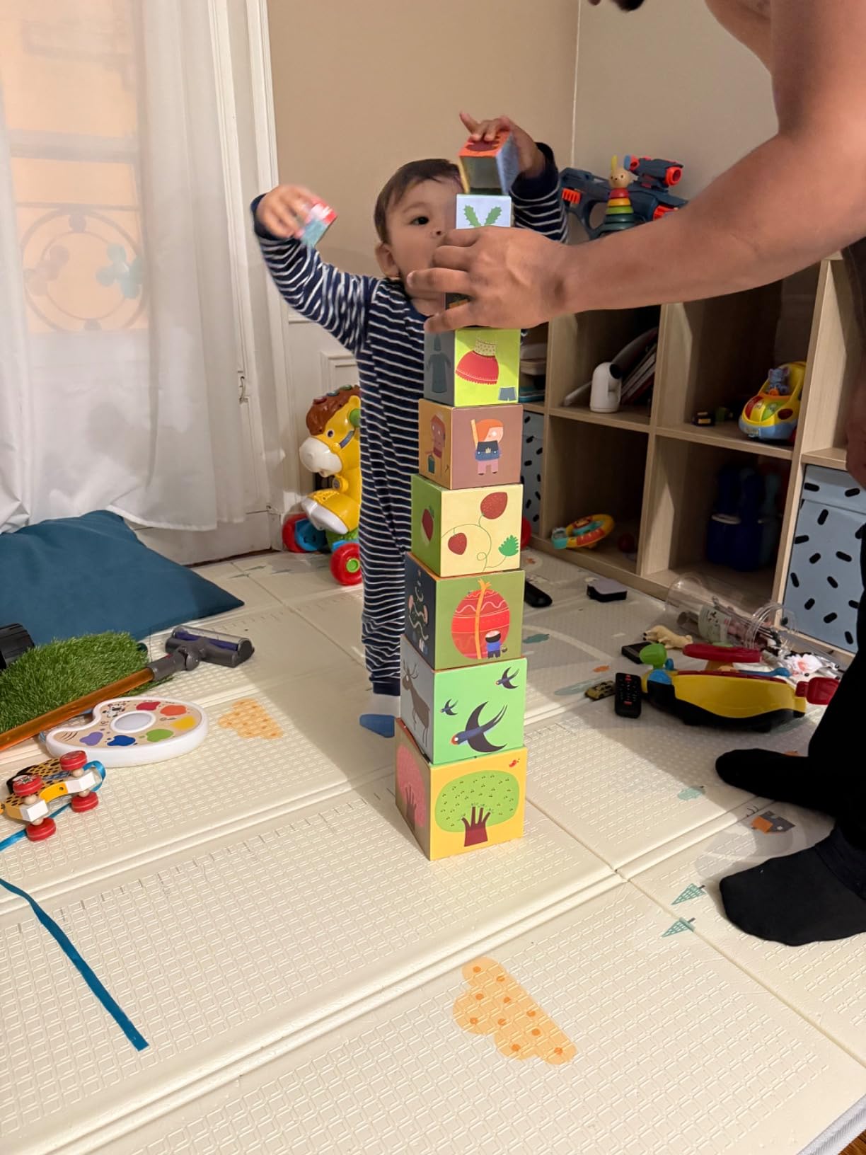 Avis Pyramide carrée les 4 saisons – jouet d’éveil dès 1 an