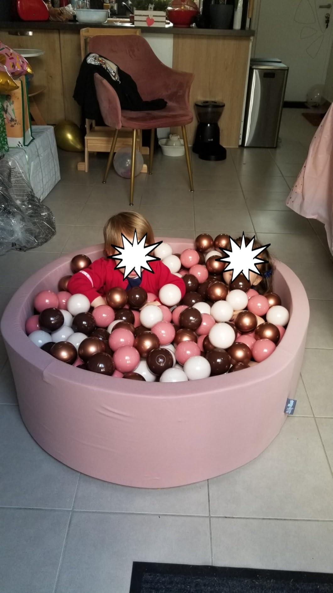 Avis Piscine à balles pour bébé avec 300 balles pastel