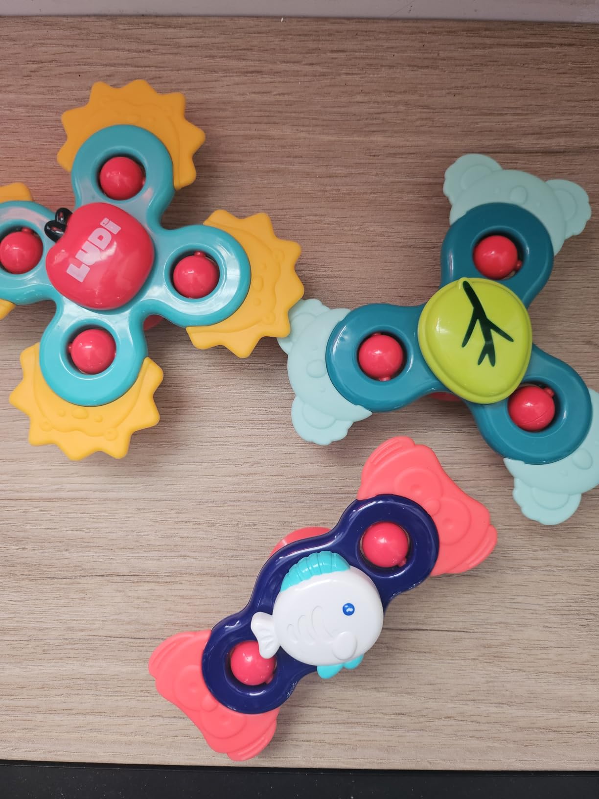 Avis Cube d’éveil bébé avec balles pour motricité et réflexion dès 10 mois