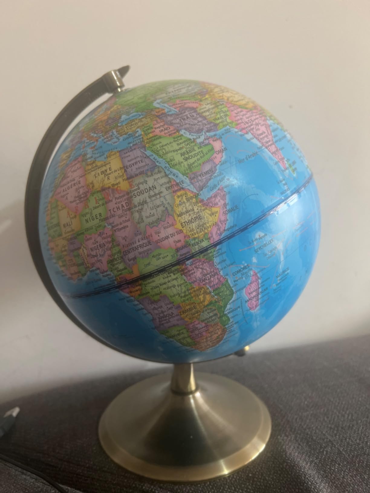 Avis Globe éducatif jour et nuit Buki 7345