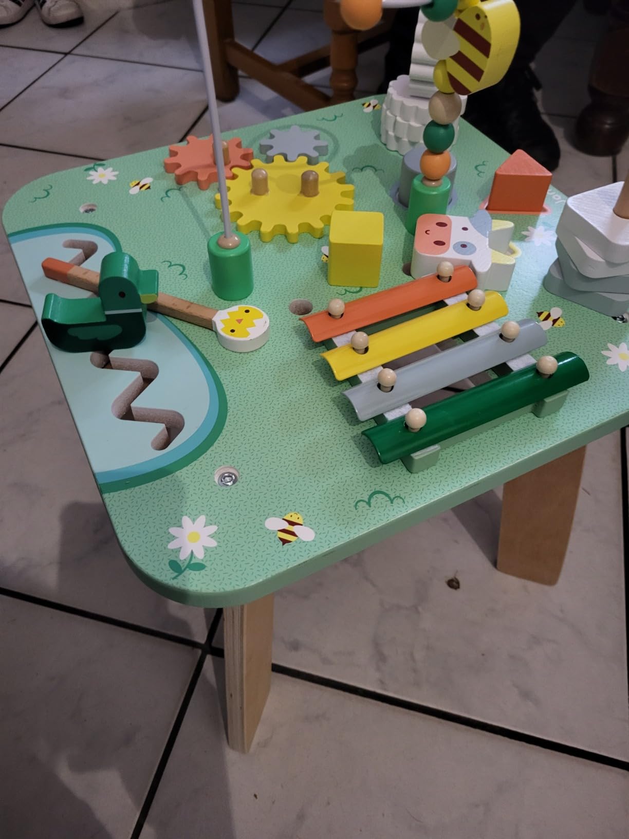 Avis Table d’activités en bois pour éveil et motricité dès 12 mois