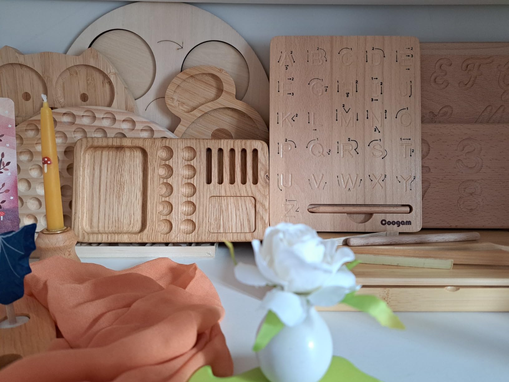 Avis Planche de traçage montessori en bois pour apprentissage des lettres et chiffres