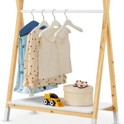 Porte-manteau montessori Heidy en bois pour enfants.